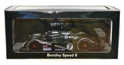 AutoArt 1:18 scale model of a Bentley Speed 8