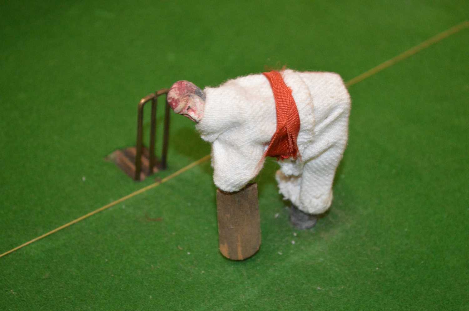 Early 20th century tabletop cricket game retailed by Hamleys - Bild 4 aus 12