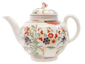 Worcester teapot and cover painted with Kempthorne pattern