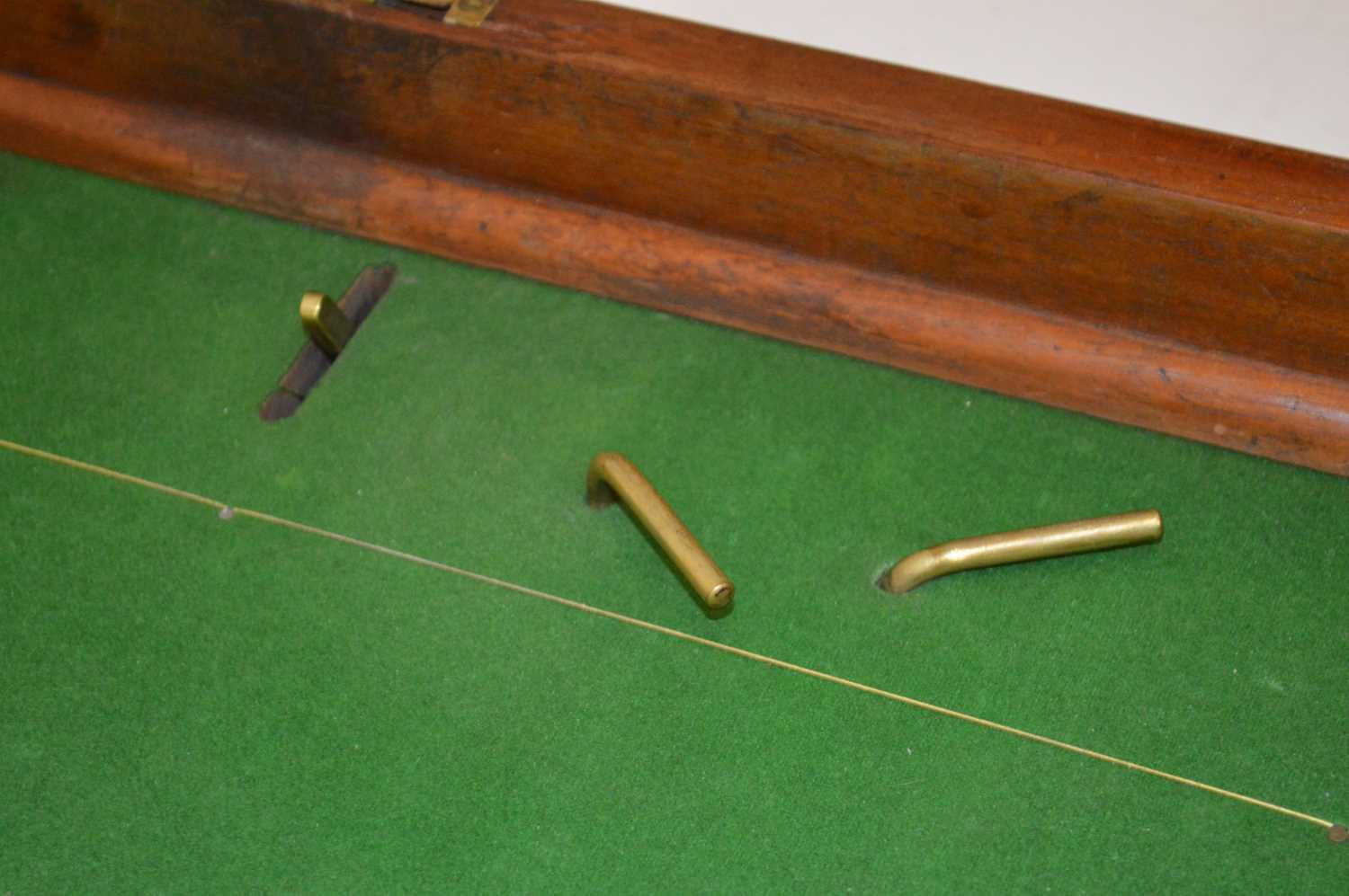 Early 20th century tabletop cricket game retailed by Hamleys - Bild 3 aus 12