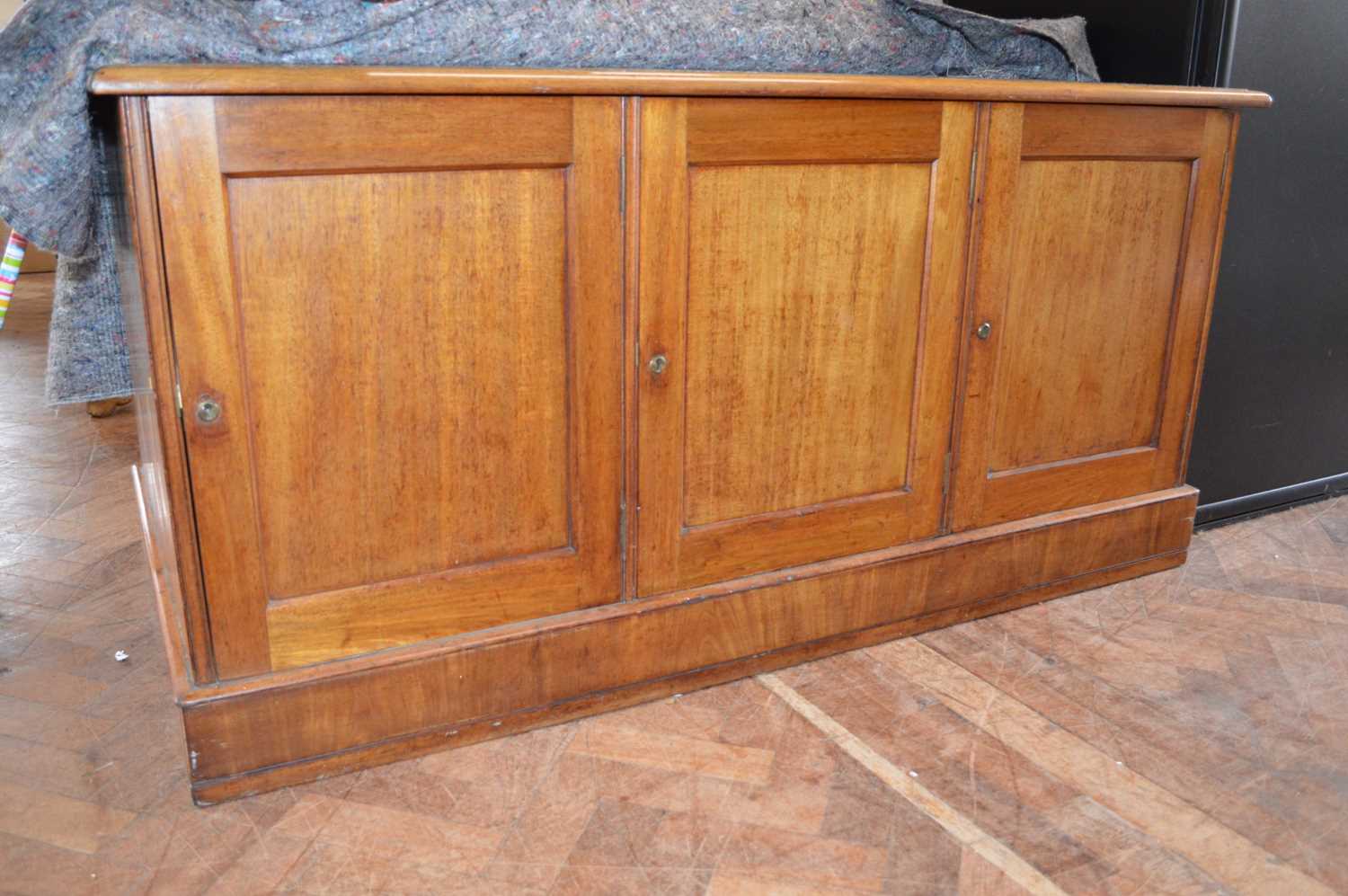 Edwardian Mahogany Twin Pedestal Desk - Image 2 of 14