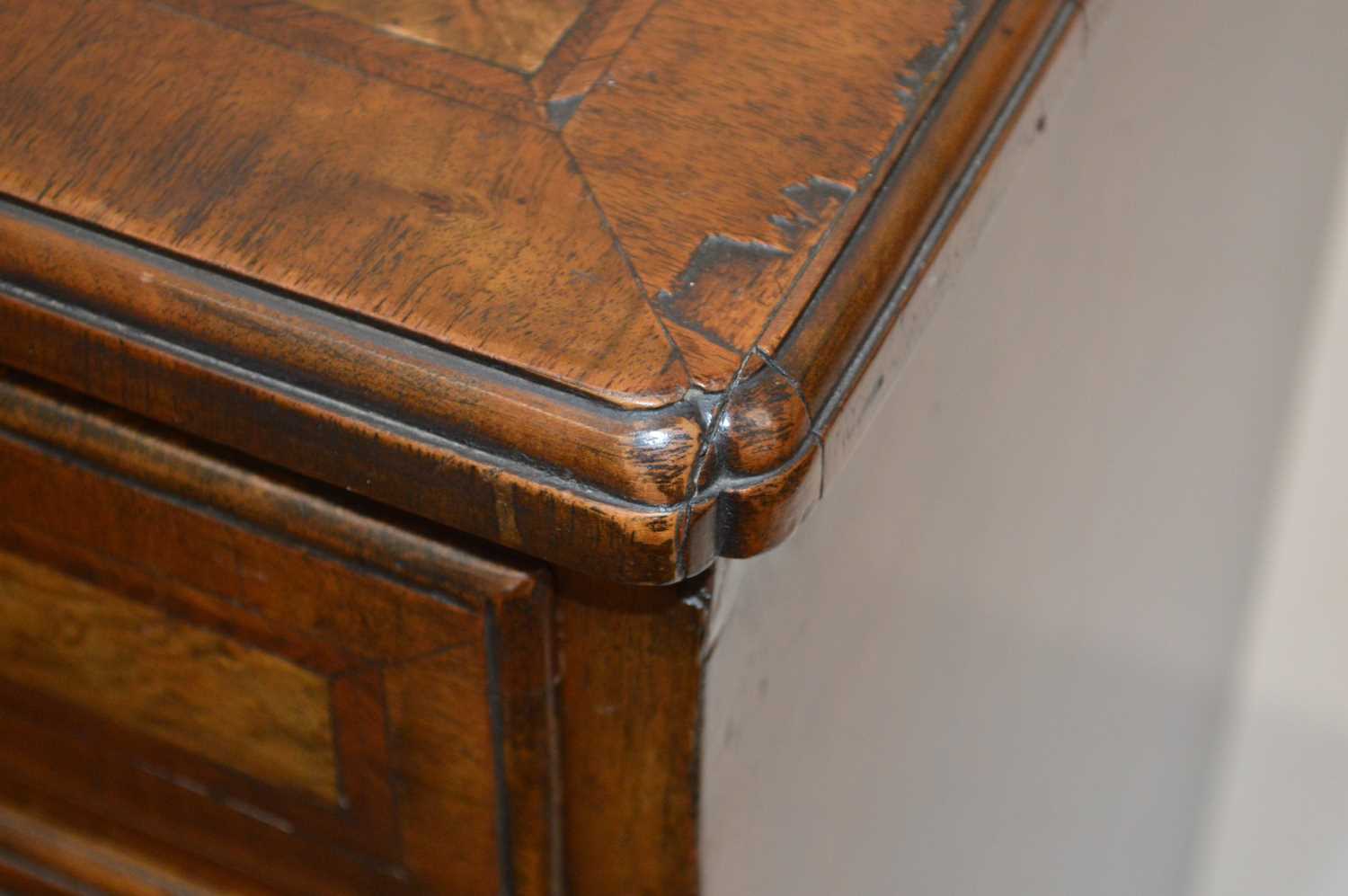 George II Walnut Feather-banded Kneehole Desk - Image 17 of 19