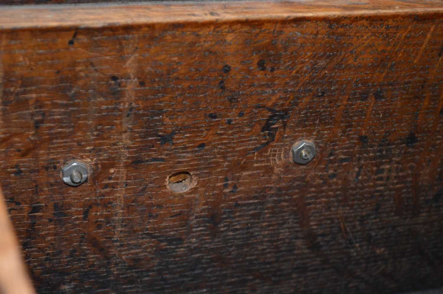 George III Oak and Mahogany Cross-Banded Cheshire or Lancashire Dresser Base - Image 9 of 12