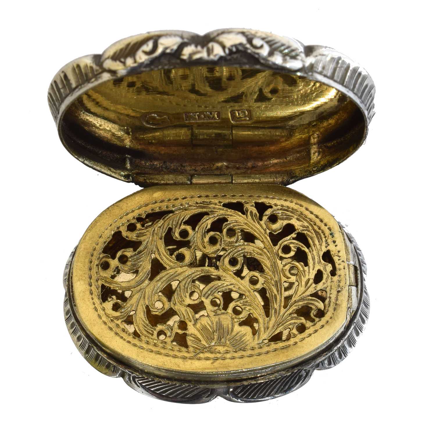 A Victorian silver vinaigrette, - Image 2 of 2