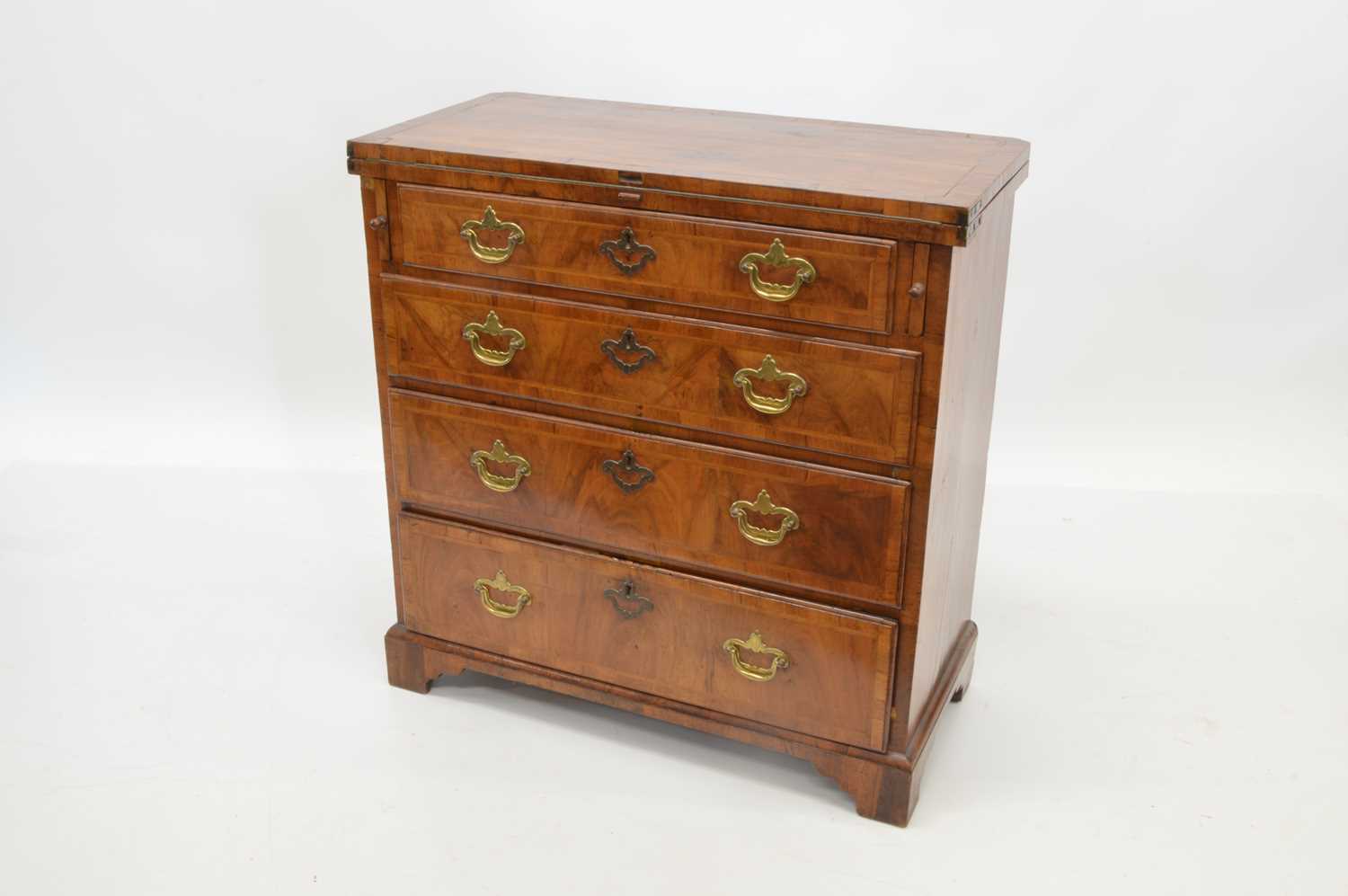 18th Century Walnut Bachelors Chest of Drawers - Image 2 of 14