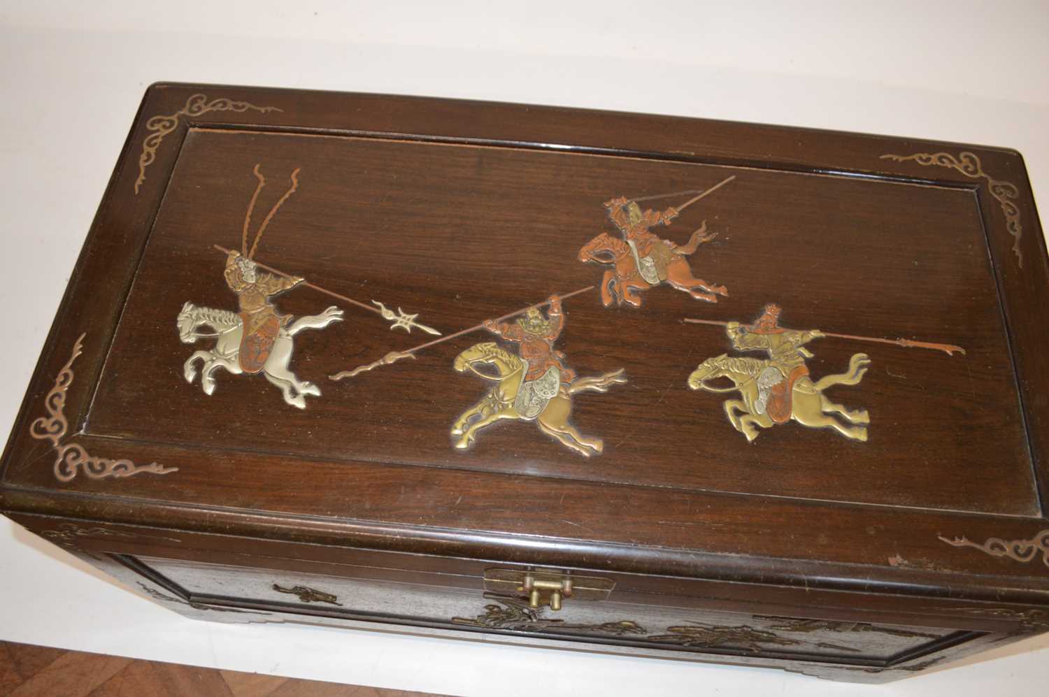 Early 20th Century Chinese Camphorwood Chest - Image 5 of 12