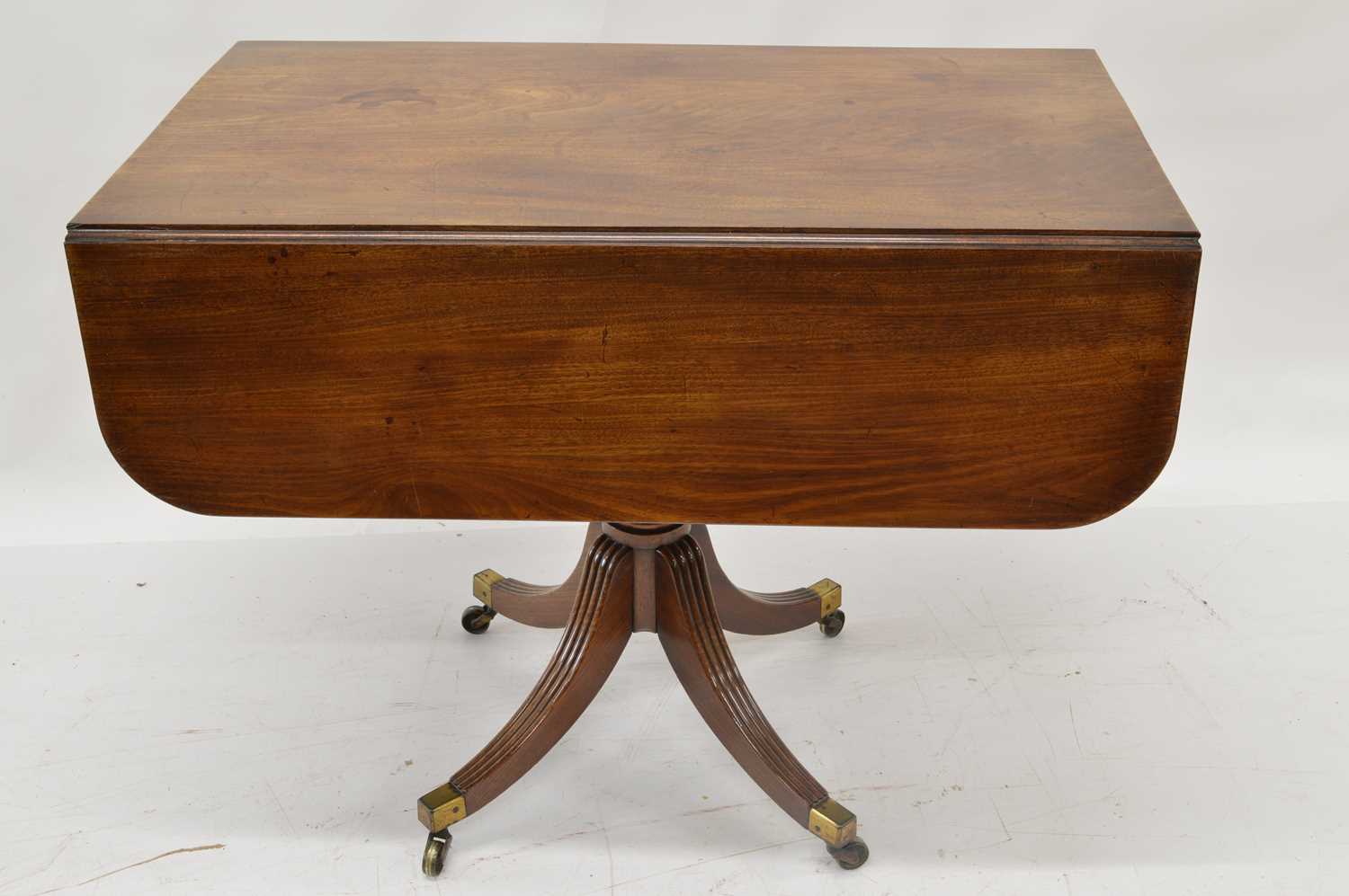 Early 19th-century Mahogany Pembroke Table - Image 2 of 6