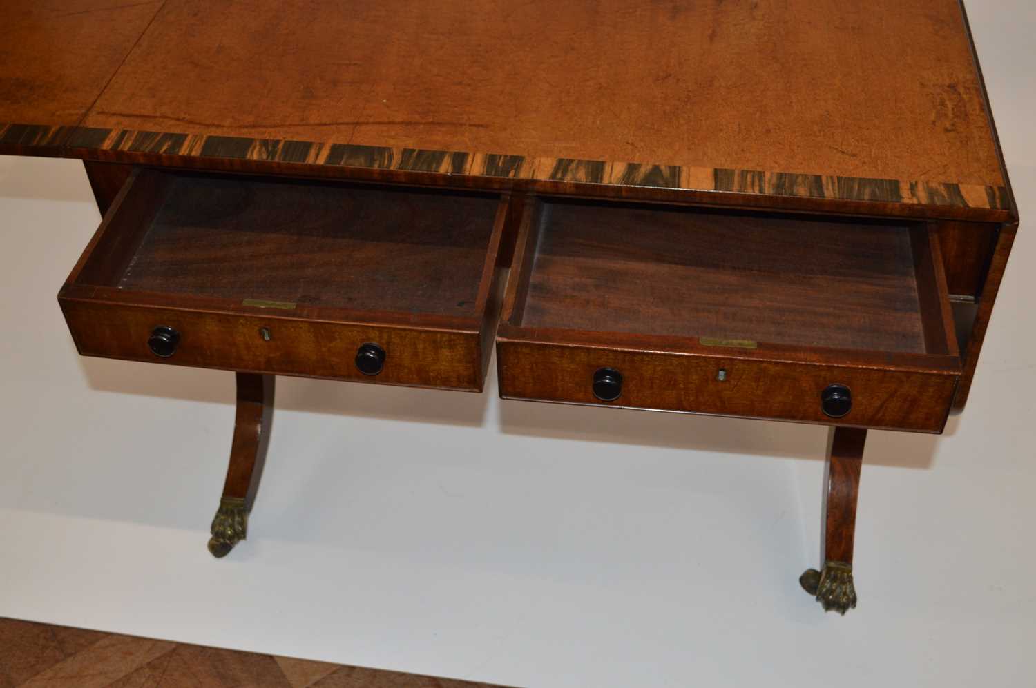 Early 19th Century Regency Mahogany and Coromandel Cross-Banded Sofa Table - Image 7 of 9