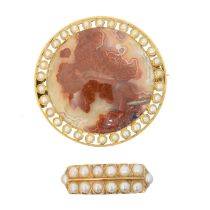 An agate and split pearl brooch,