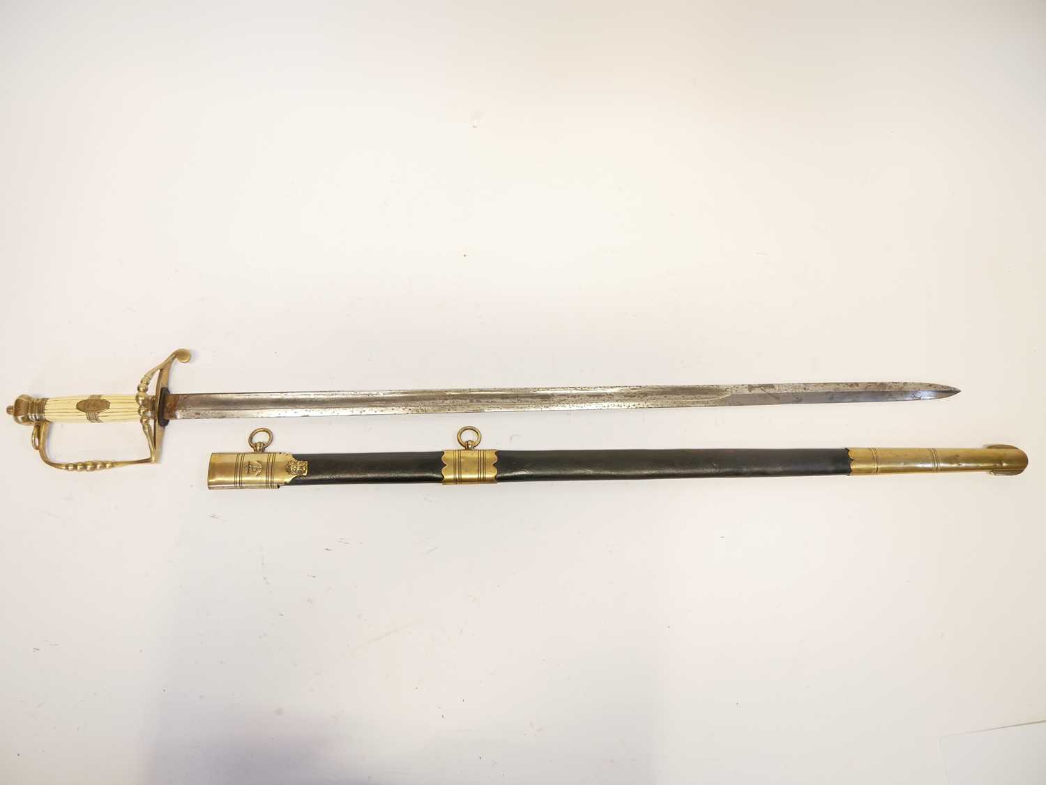 Reproduction of a British Officer’s 5 Ball Spadroon sword, 32 inch fullered blade, brass guard - Image 2 of 10