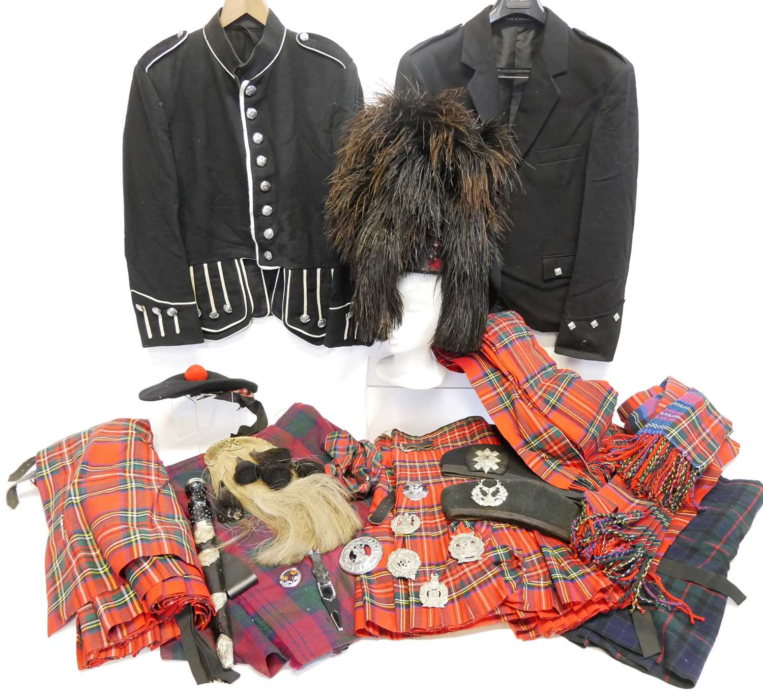 Scottish Highland costume, to include Sgian and Dubh, a Dirk with plated mounts, cased set of
