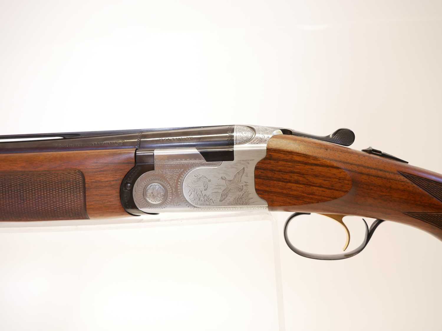 Beretta S687 12 bore over and under shotgun, serial number E82646B, 28inch barrels with three - Image 11 of 15
