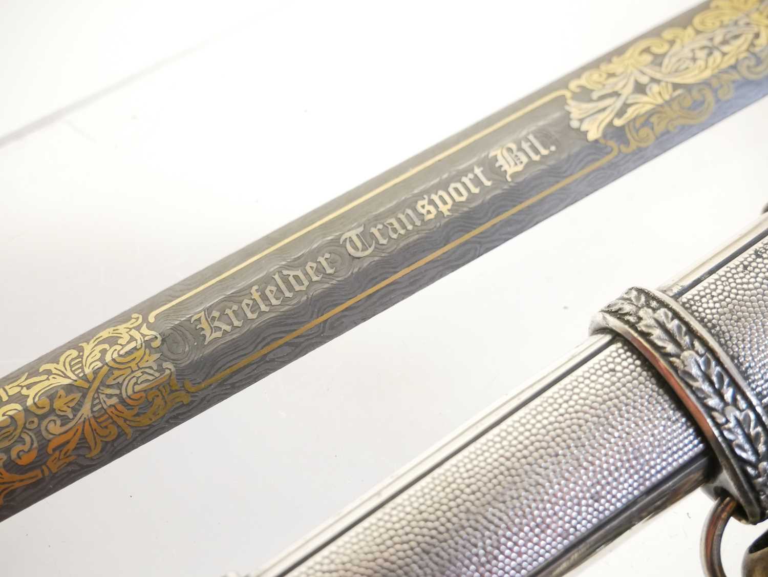 German WWII Army officers dagger and scabbard, artificial Damascus blade etched 'Krefelder Transport - Image 8 of 15