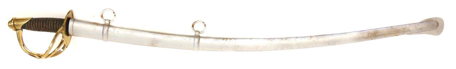Reproduction US wrist breaker cavalry sabre and scabbard, curved fullered blade with brass guard and