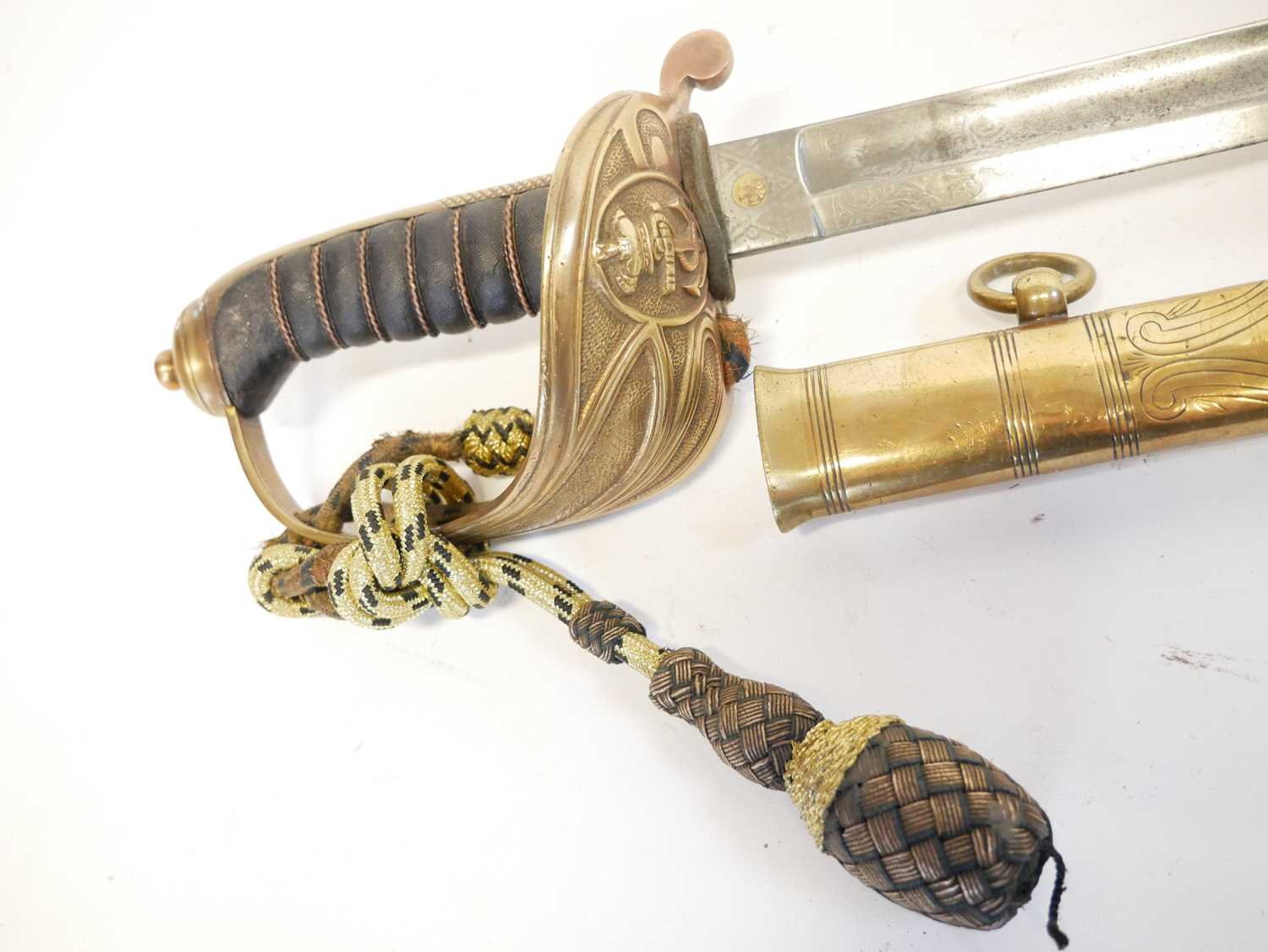 Royal Navy Petty Officer's sword, similar to an 1827 Naval sword but without the lion head pommel, - Image 3 of 16