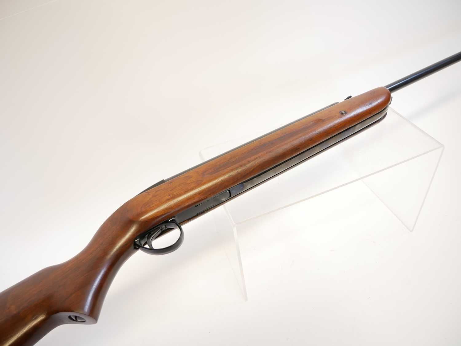 BSA Airsporter MK2 .22 air rifle, serial number GD30302, 18.5inch barrel with folding sight. No - Bild 6 aus 11