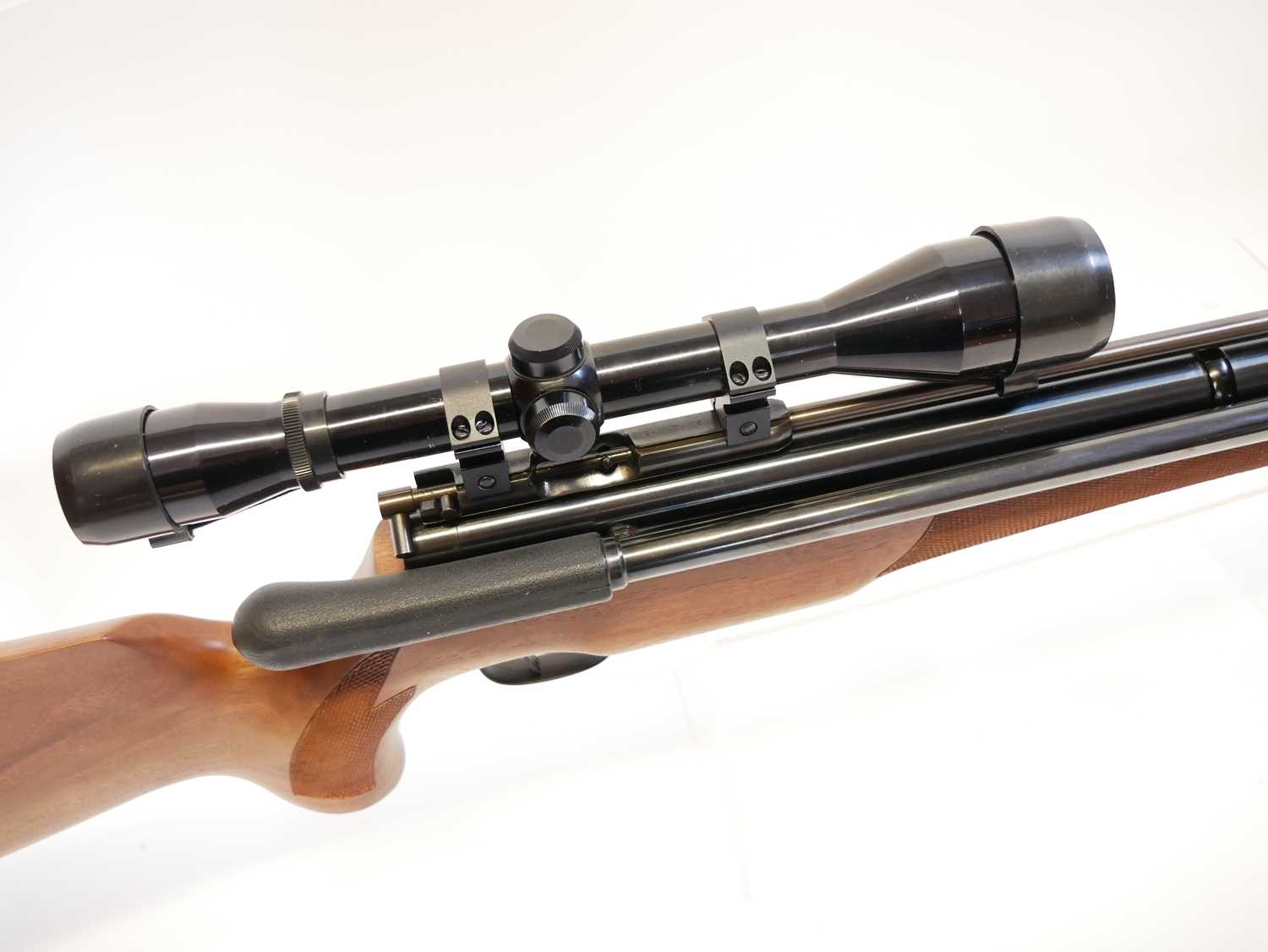 Titan Mohawk .22 single stroke pneumatic air rifle, in almost mint conditon, with 20 inch barrel and - Image 4 of 11