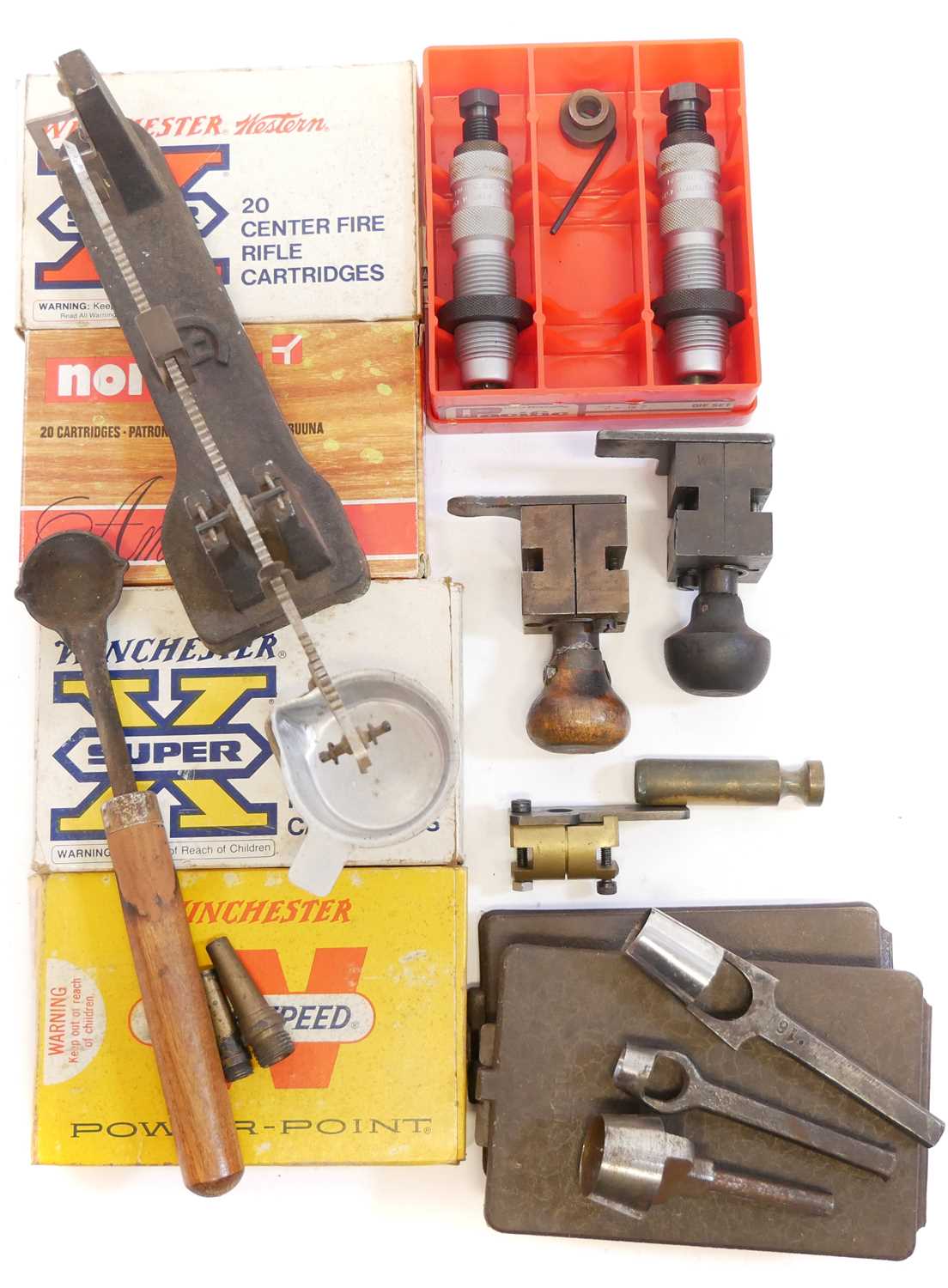 Collection of mixed reloading and muzzle loader equipment, to include a Parker Hale .58560 mould,