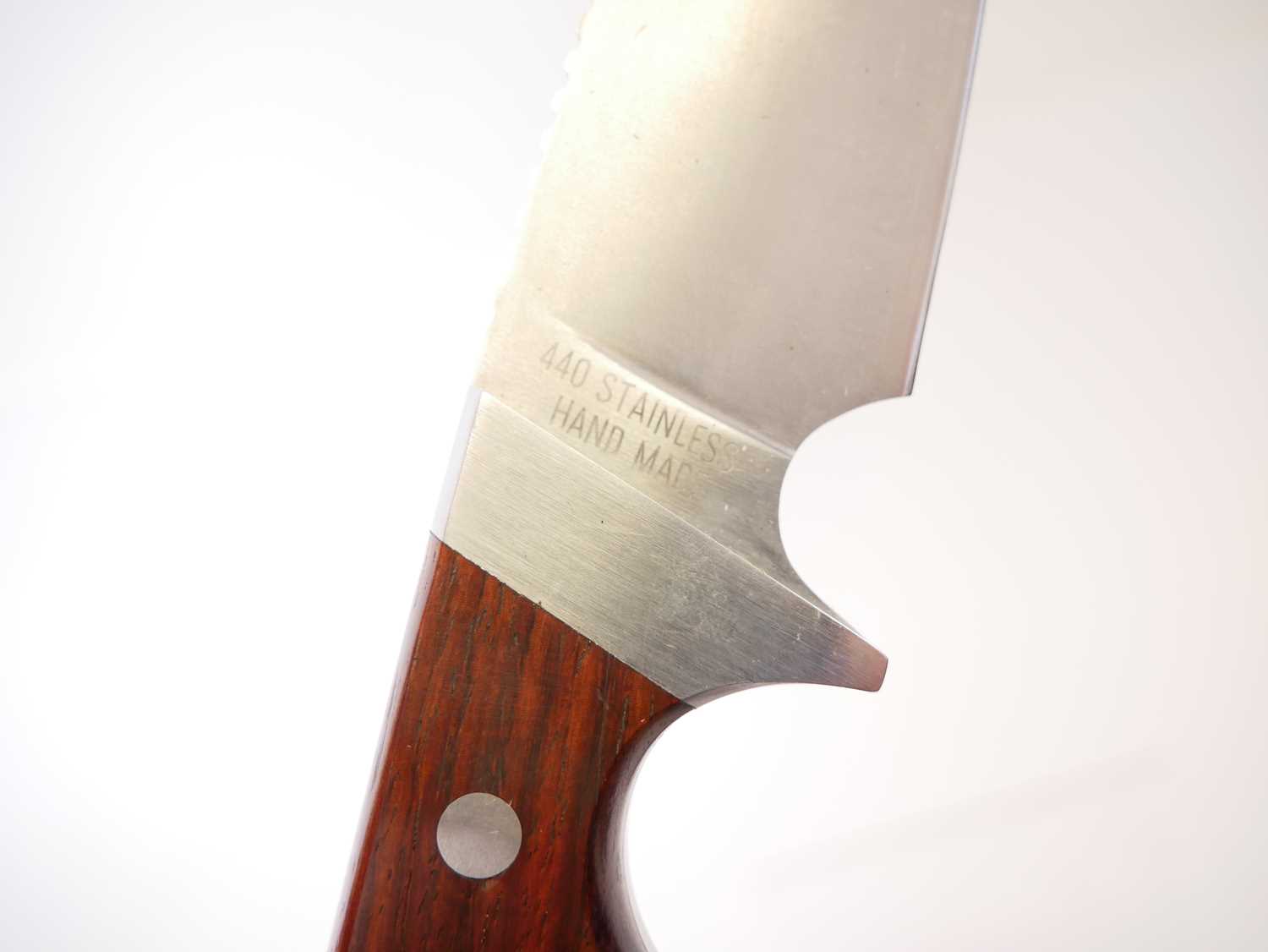 Winchester knife, 4.25 inch 440 stainless blade, fitted with Indian Rosewood grips, serial number - Image 5 of 5