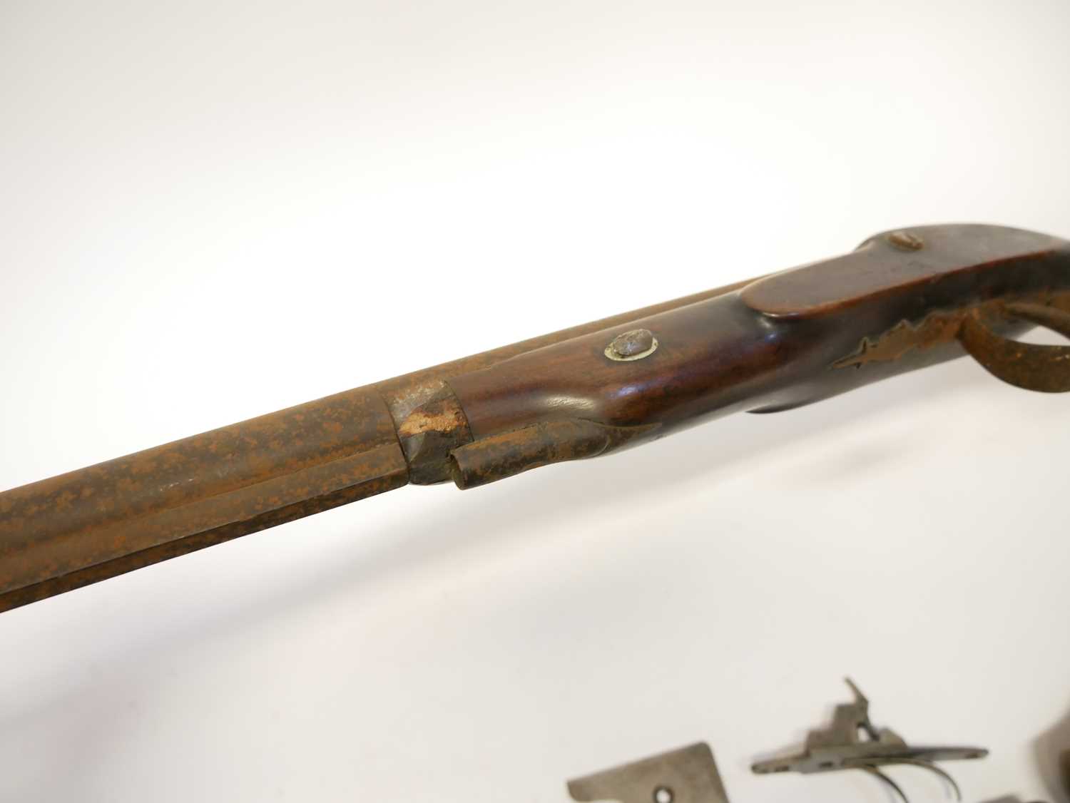 Percussion 14 bore muzzle-loading shotgun by Marigold for restoration together with a collection - Bild 9 aus 11