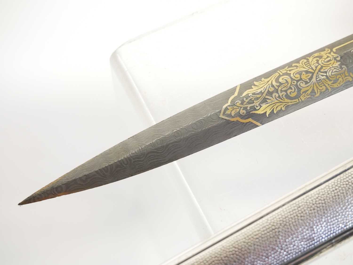 German WWII Army officers dagger and scabbard, artificial Damascus blade etched 'Krefelder Transport - Image 9 of 15