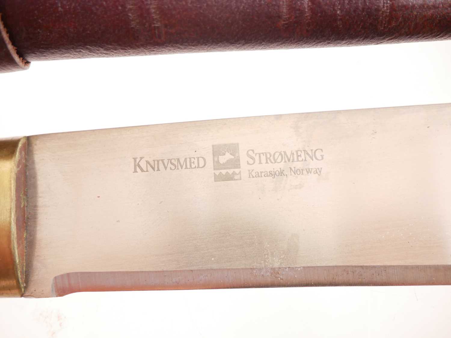 Knivsmed hunting knife, 9inch blade marked 'Knivsmed Stromeng Karasjok, Norway' with leather - Bild 2 aus 7
