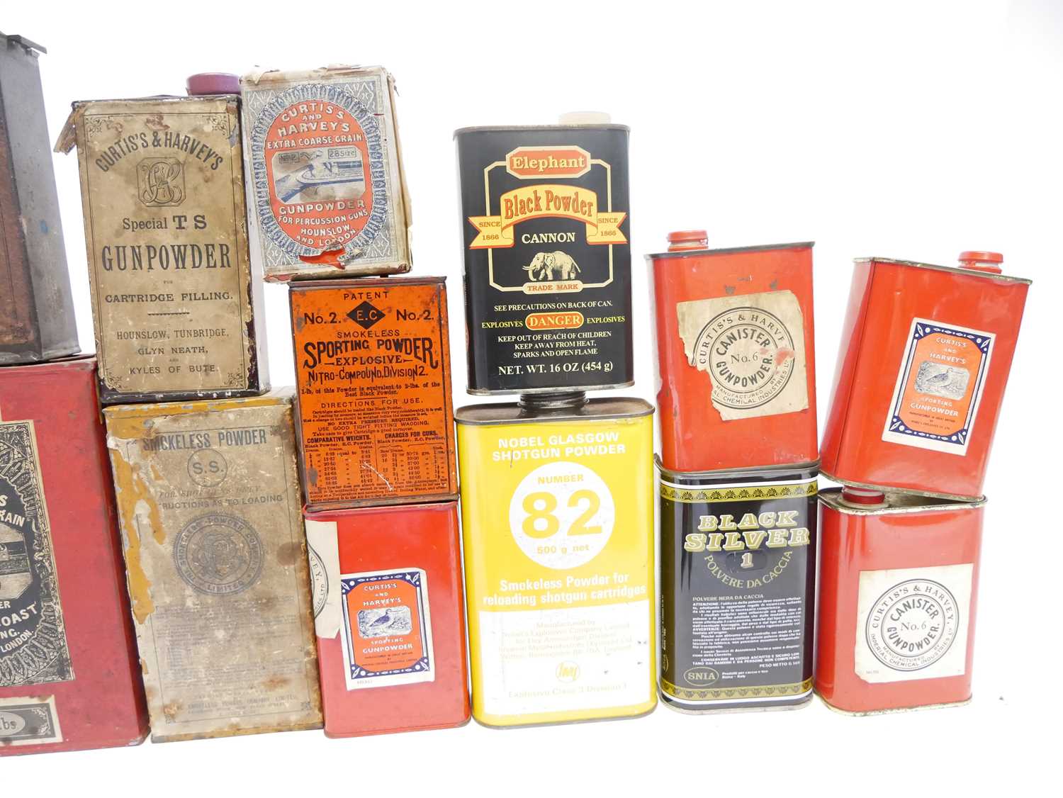 Twenty eight vintage black powder and nitro powder tins, all empty for display purposes only, also a - Image 6 of 7