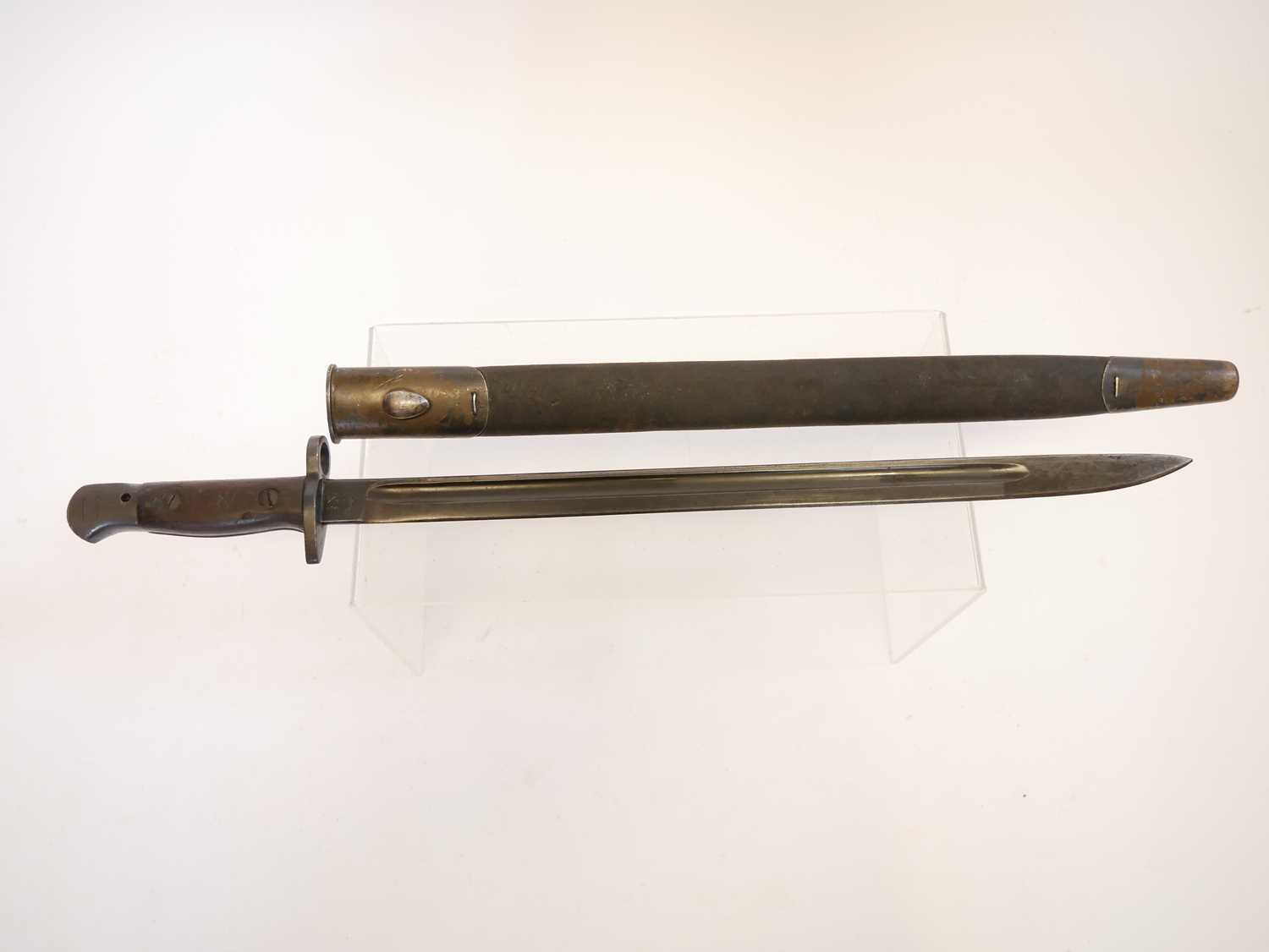 Lee Enfield SMLE 1907 pattern sword bayonet and scabbard, by Chapman, the ricasso stamped with 2' 17 - Image 2 of 9