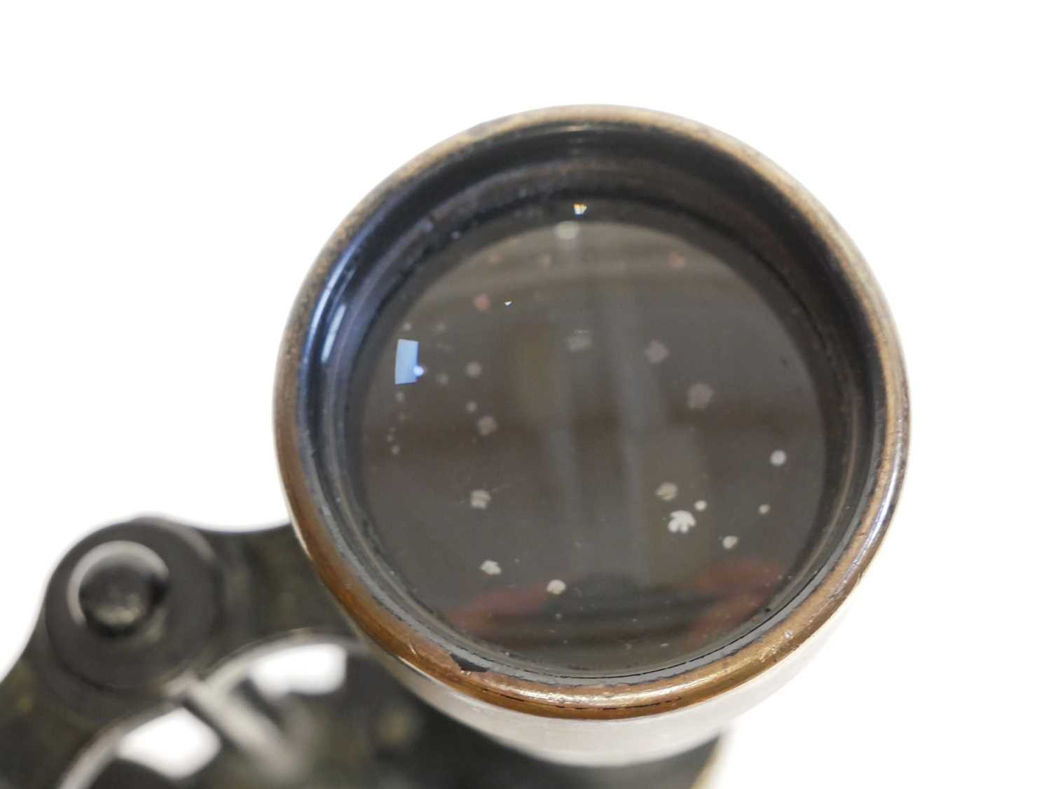 WWII German Leitz 10x50 binoculars, stamped D.F.10x50 Dienstglass, numbered 1115, H/600 to one side, - Image 14 of 20