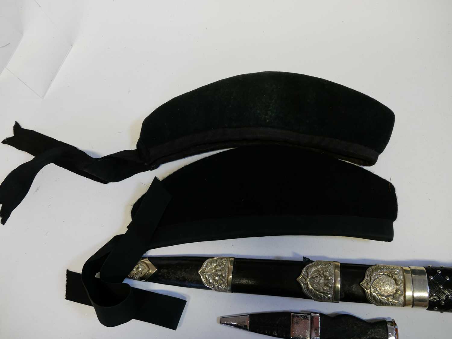Scottish Highland costume, to include Sgian and Dubh, a Dirk with plated mounts, cased set of - Image 34 of 53