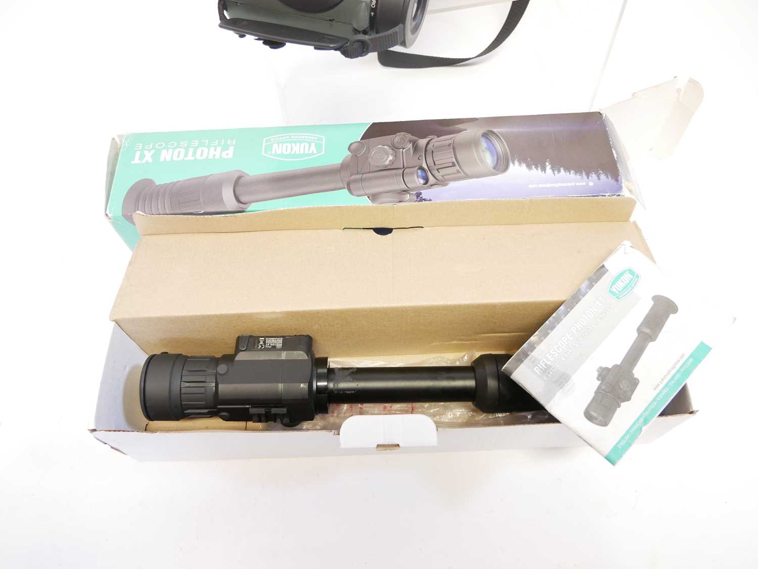 Yukon Photon XT rifle scope, with box serial number 70060191 also a Bushnell 2.5x40 night vision - Image 6 of 8