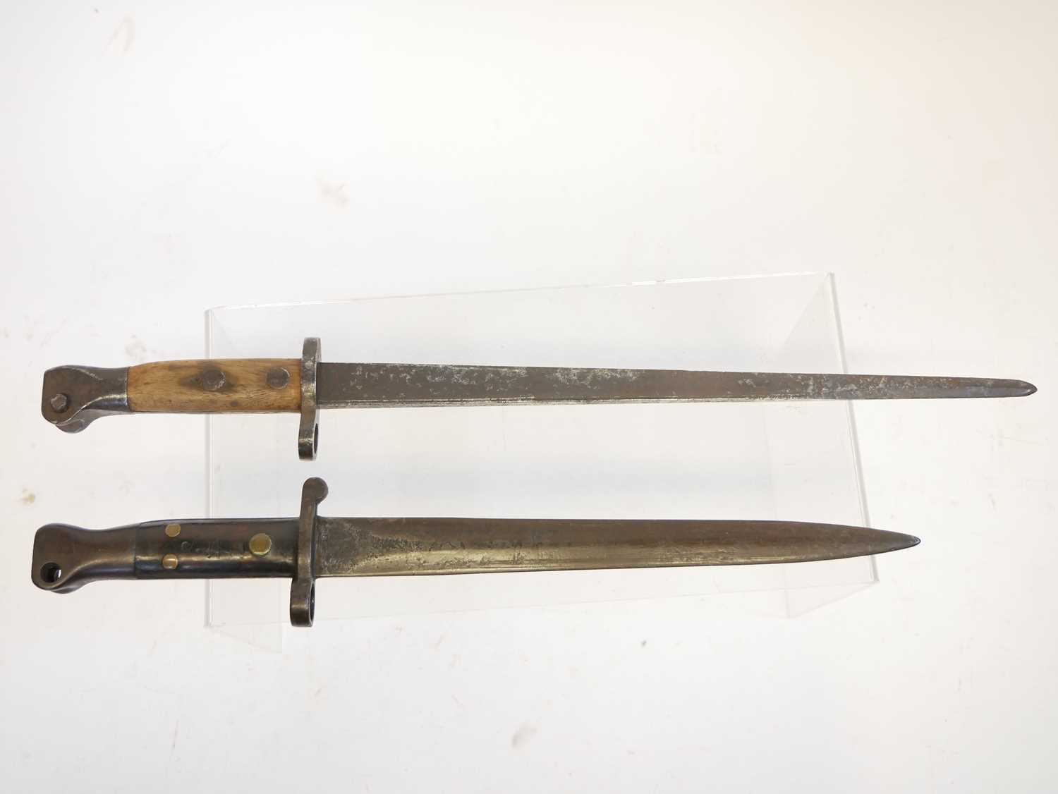 Two bayonets, to include a first pattern 1888 Lee Metford bayonet, with three rivet grip, also a - Image 9 of 9