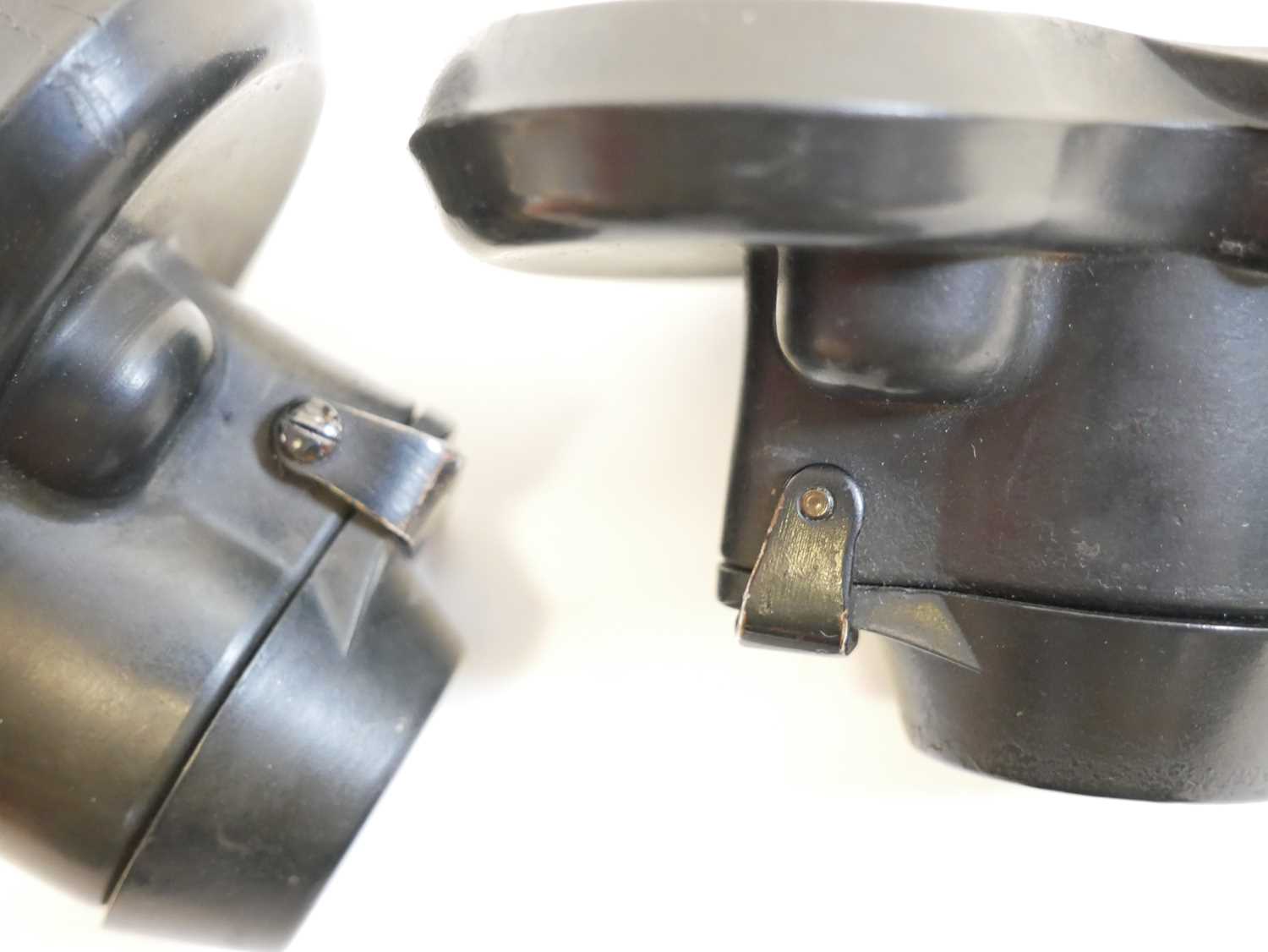 Extremely rare pair of German WWII 7x50 U-Boat binoculars, first model stamped with manufacturer - Image 17 of 20