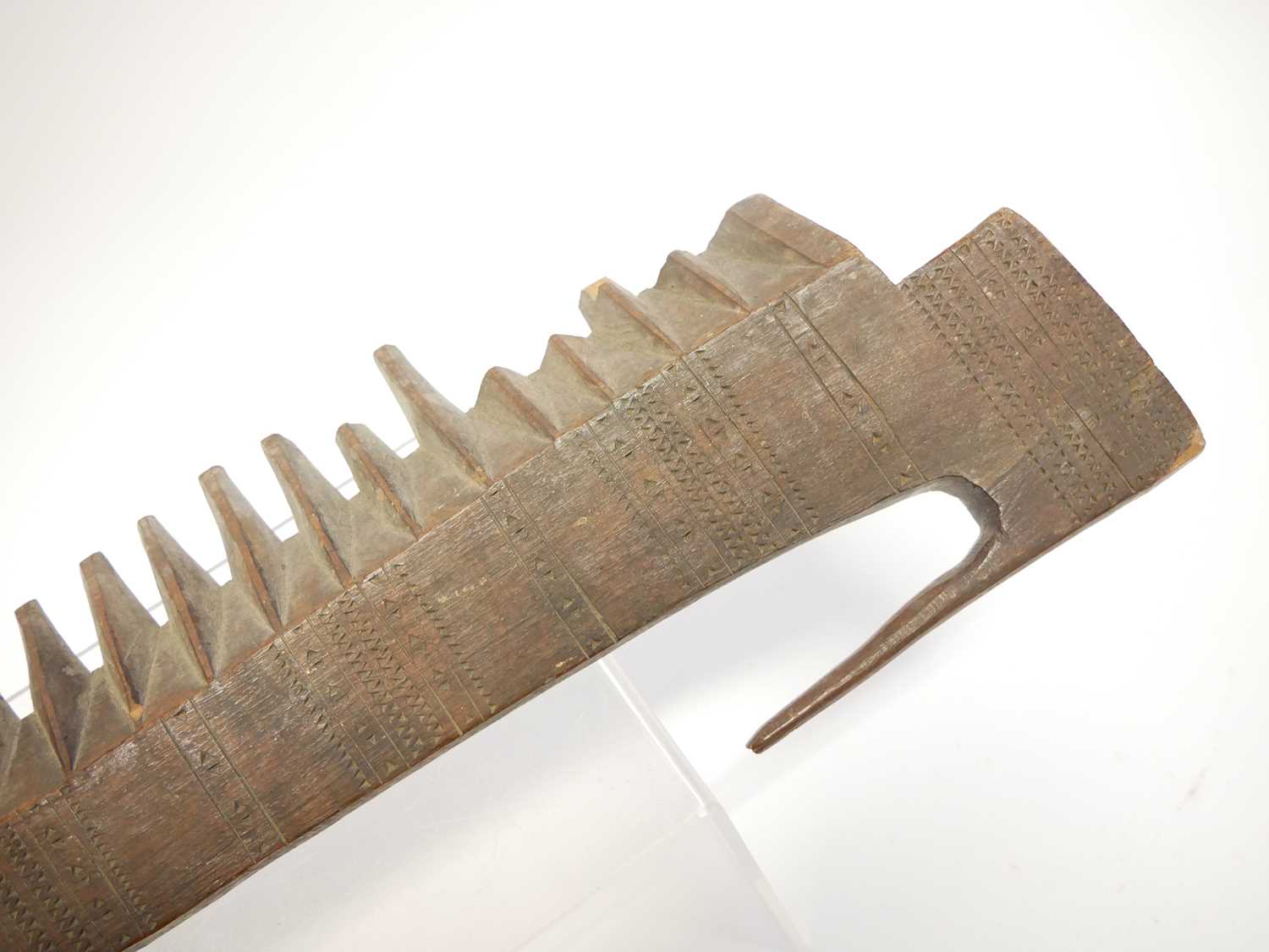 Oceanic Samoan Island war club, with spine back and carved with bands of triangles. Provenance: From - Image 2 of 12