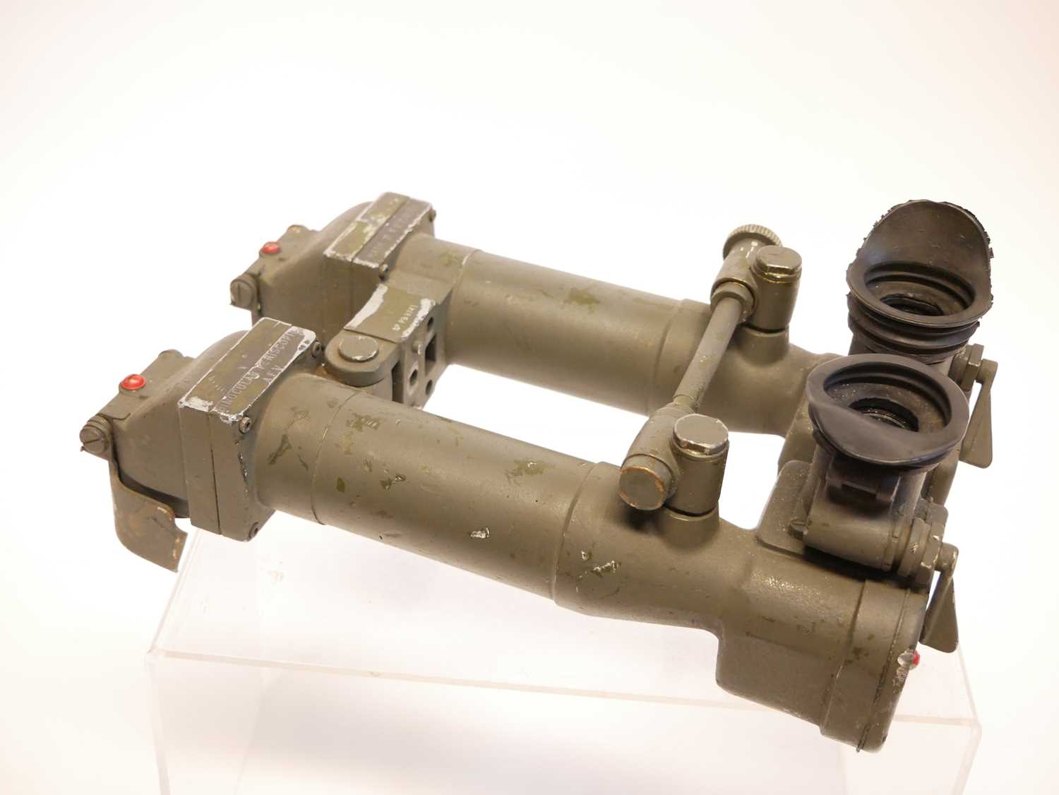 British armoured vehical pair of Periscopic Binoculars, MkII numbered F.V.210352, and No.PB8743. - Image 5 of 14