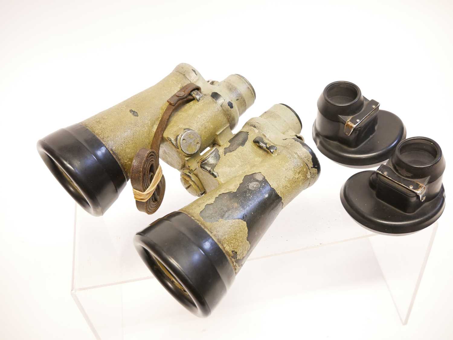 Extremely rare pair of German WWII 7x50 U-Boat binoculars, first model stamped with manufacturer - Image 9 of 20