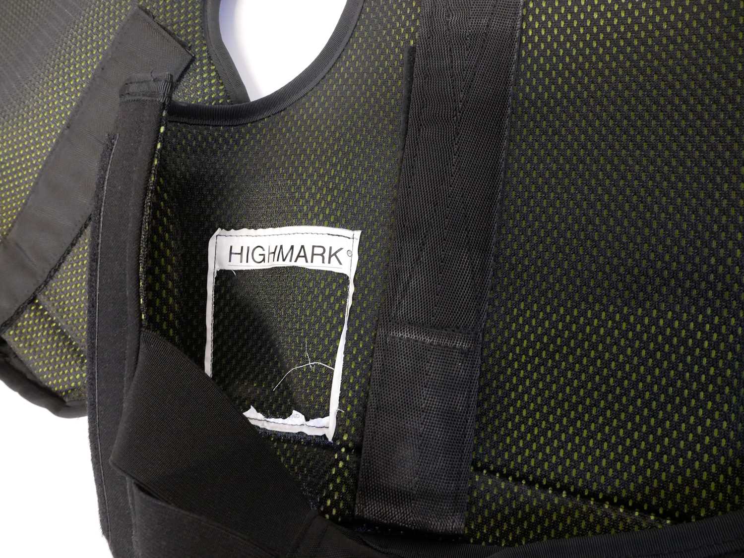 A Highmark dual-purpose (ballistic & stab protection) body armour in carrying bag. The jacket is - Image 4 of 7
