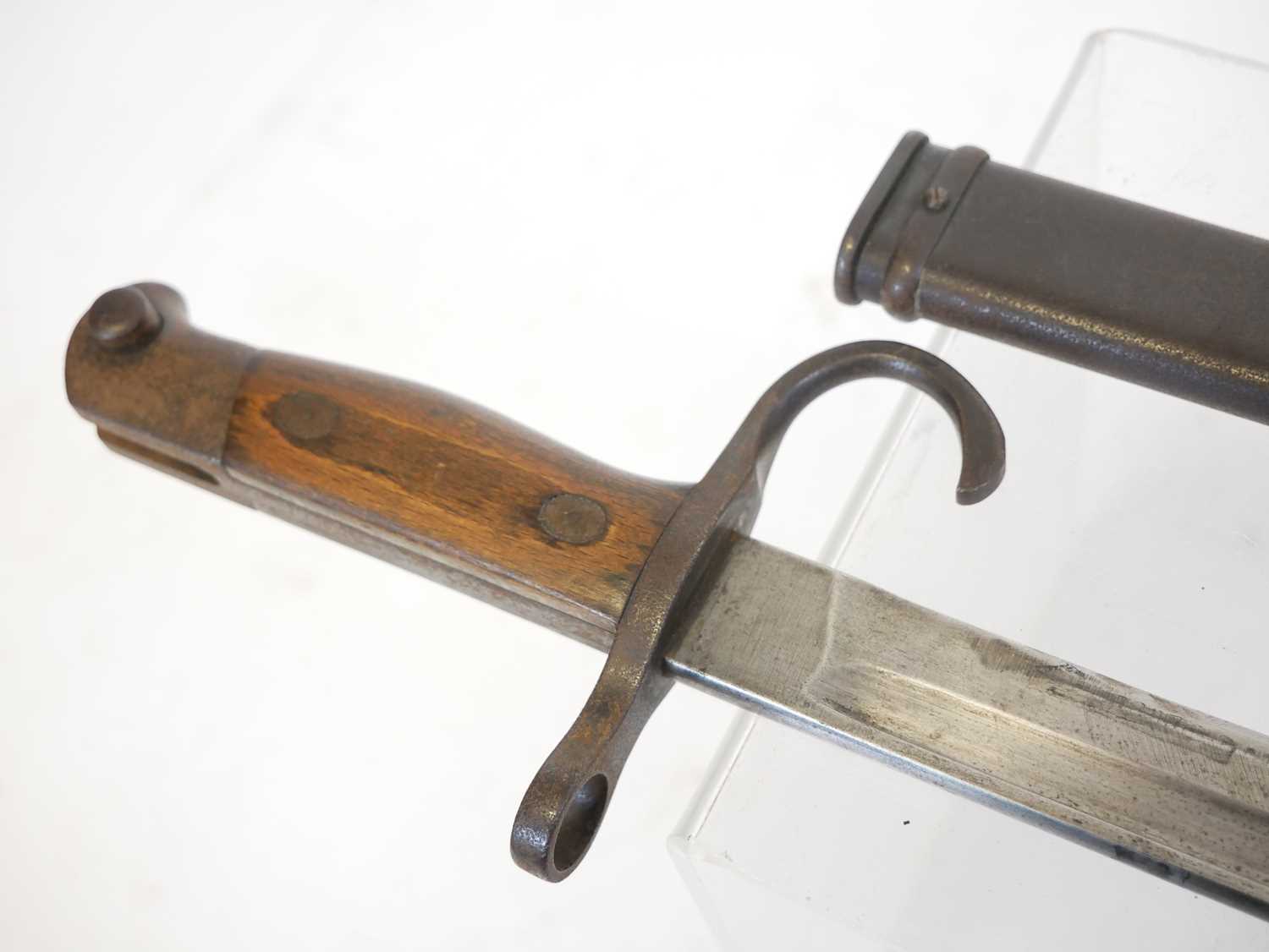 Japanese Arisaka type 30 bayonet and scabbard. Buyer must be over the age of 18. Age verification ID - Image 7 of 9