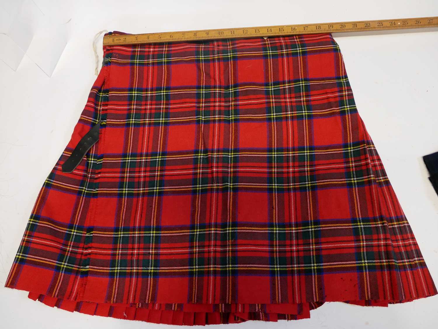 Scottish Highland costume, to include Sgian and Dubh, a Dirk with plated mounts, cased set of - Image 20 of 53