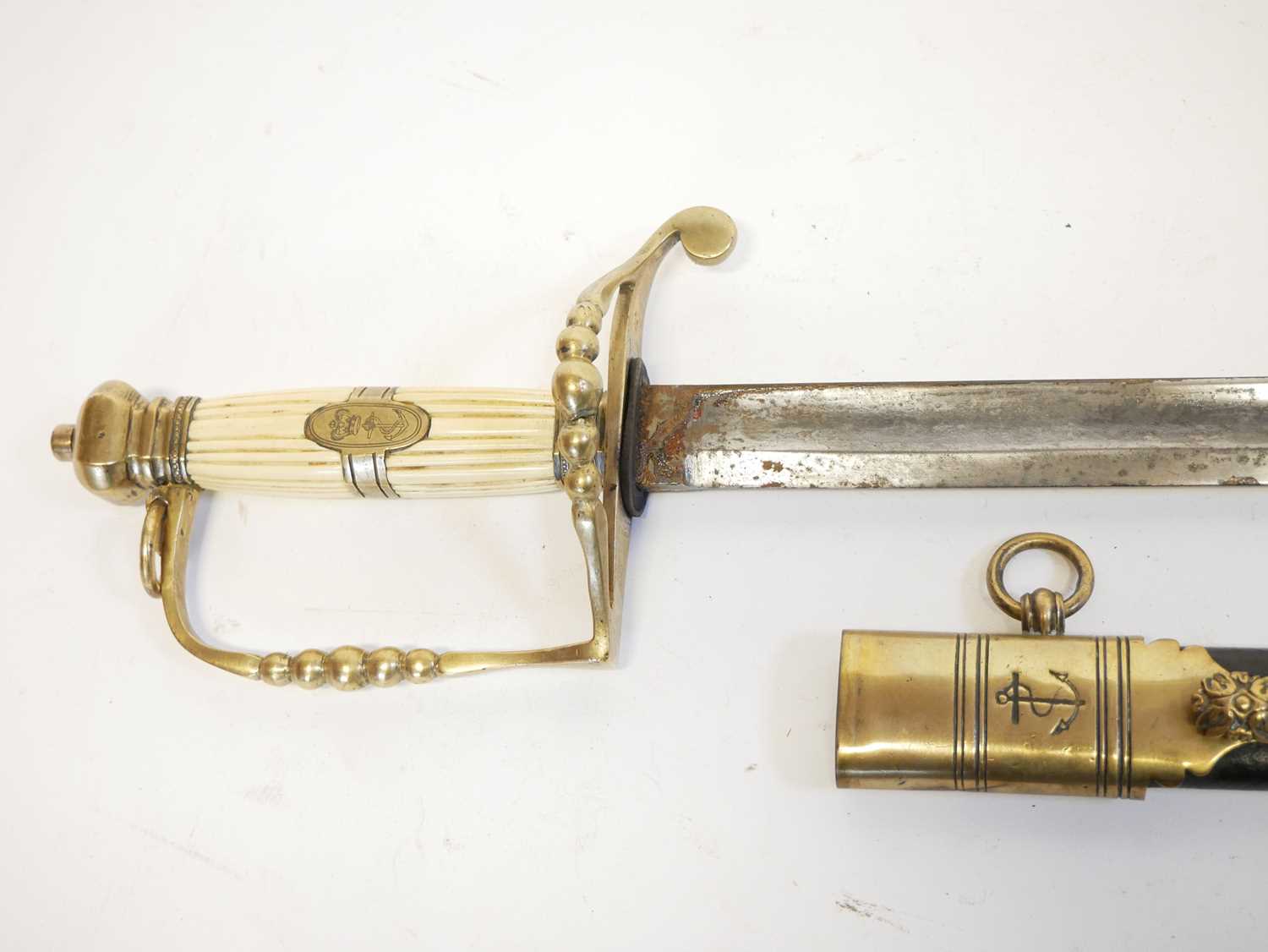 Reproduction of a British Officer’s 5 Ball Spadroon sword, 32 inch fullered blade, brass guard - Image 3 of 10