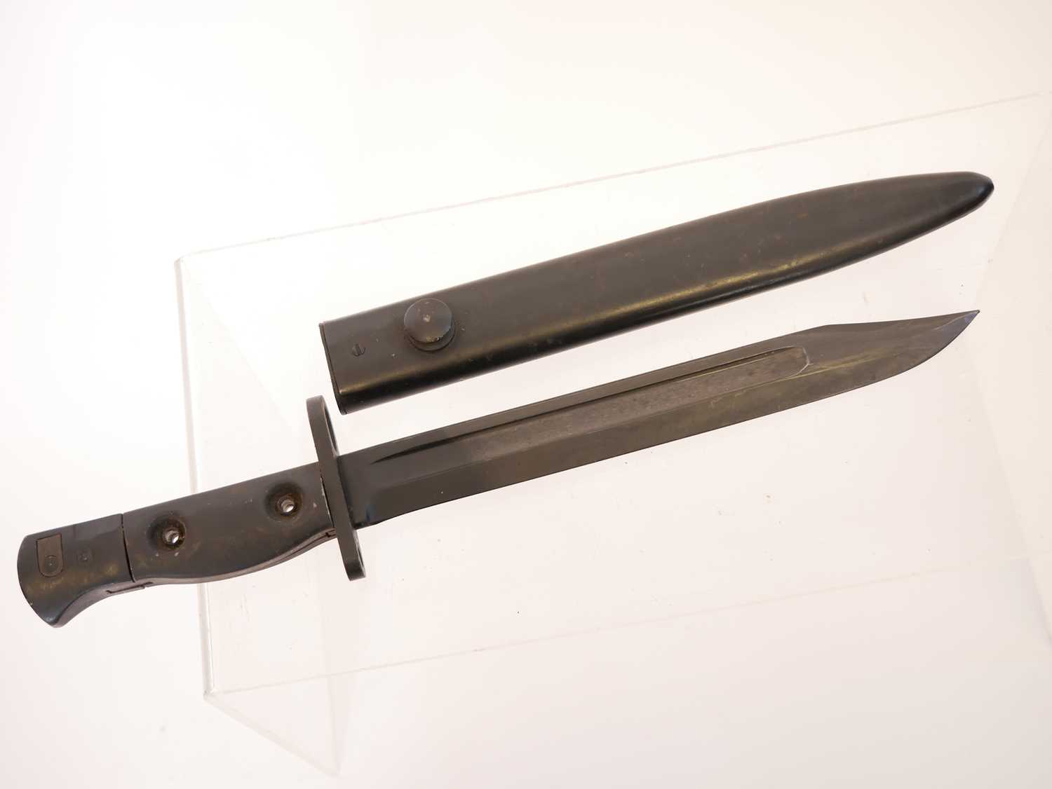 British L1A4 knife bayonet and scabbard for the SLR rifle. Buyer must be over the age of 18. Age - Image 2 of 5