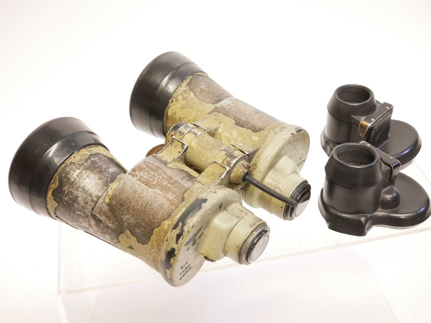 Extremely rare pair of German WWII 7x50 U-Boat binoculars, first model stamped with manufacturer - Image 13 of 20