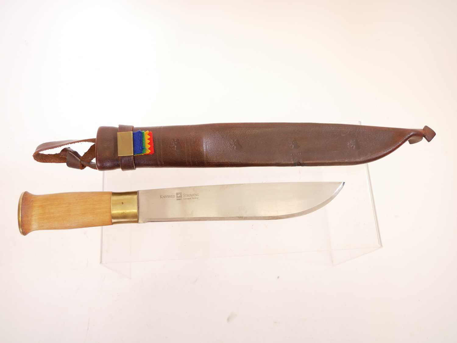 Knivsmed hunting knife, 9inch blade marked 'Knivsmed Stromeng Karasjok, Norway' with leather - Image 7 of 7