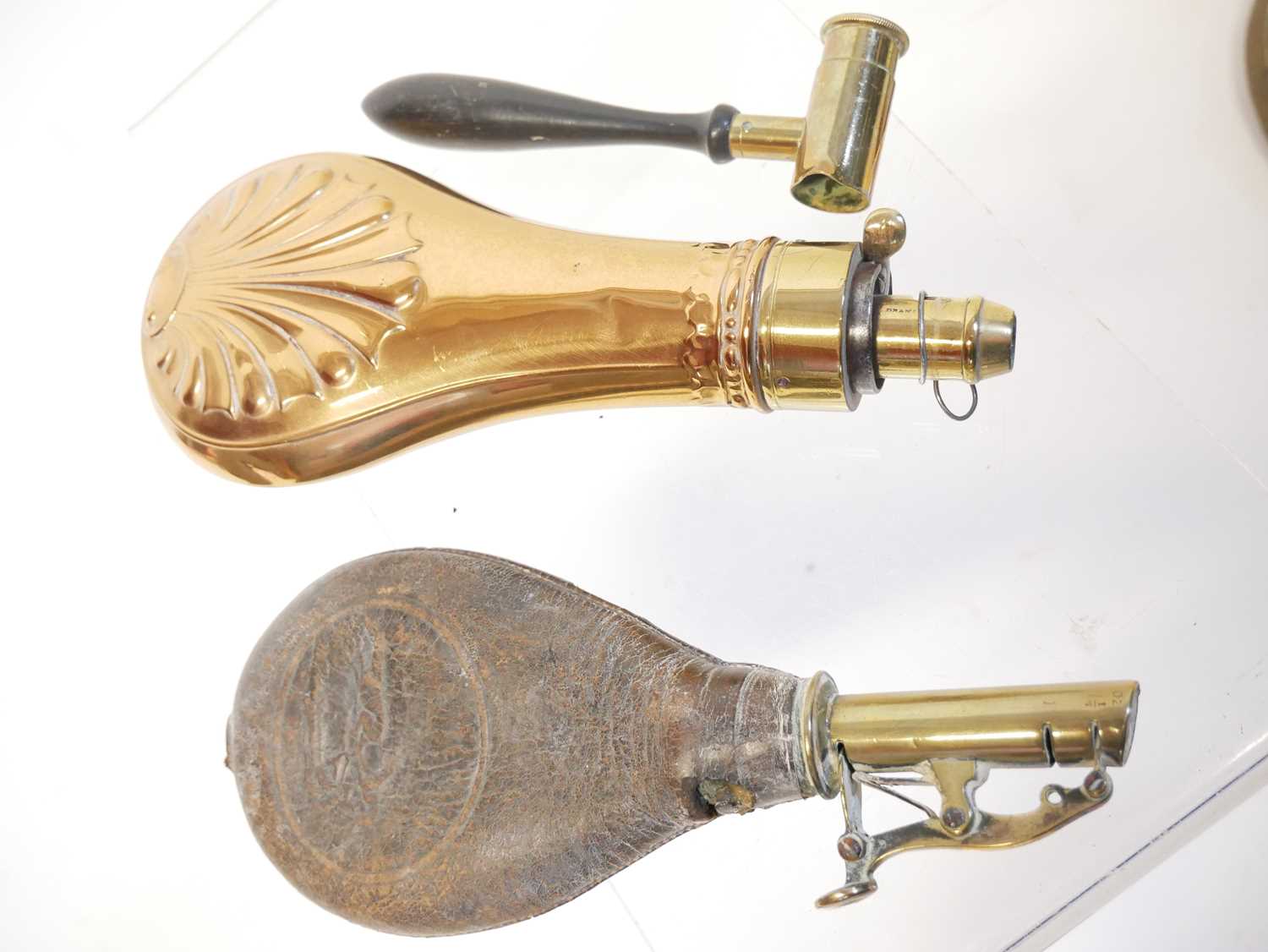 Collection of items, to include a Royal Artillery bugle, one other miniature bugle, a powder - Image 6 of 11