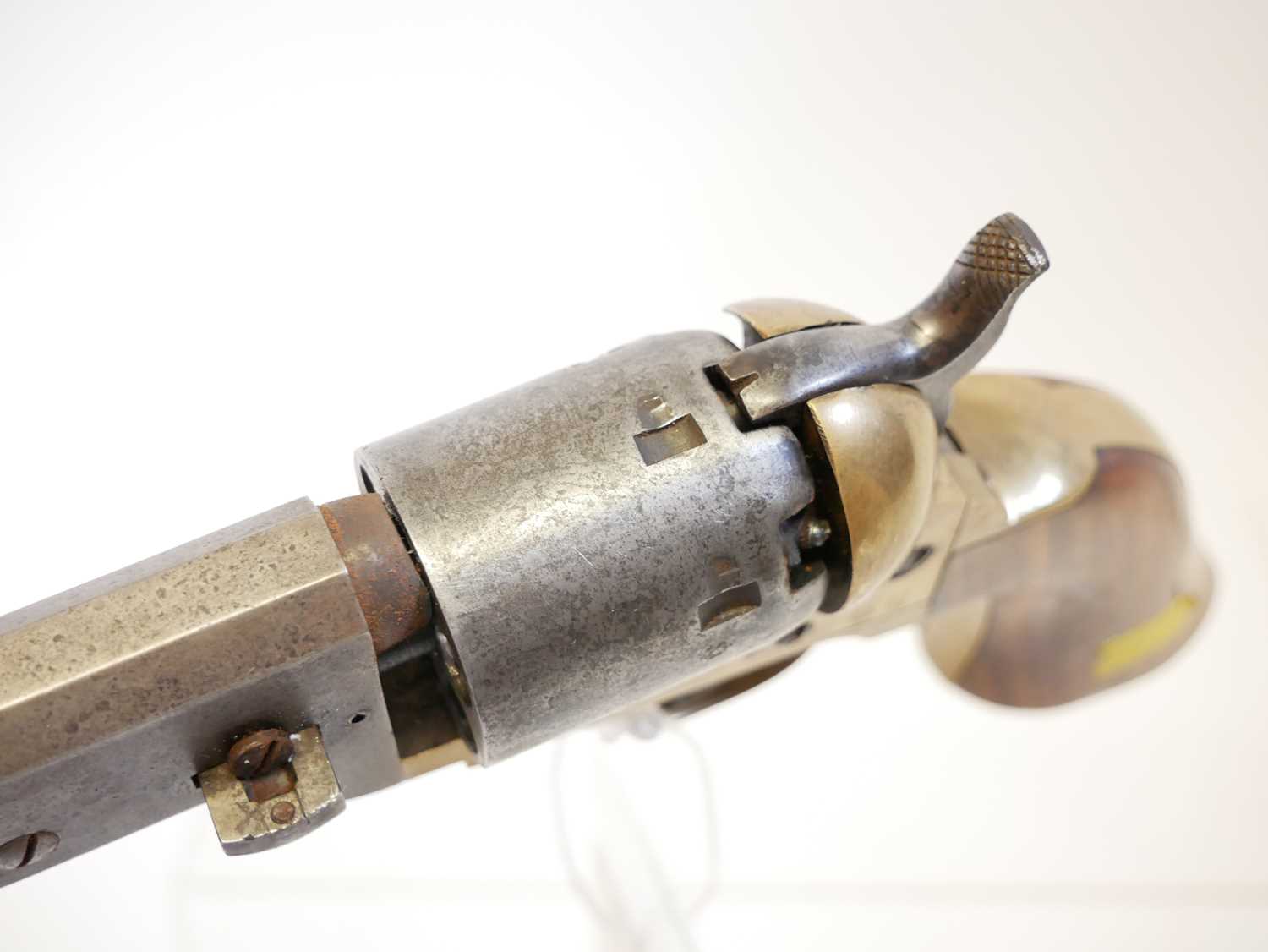 Deactivated Italian copy of a brass frame Colt navy percussion revolver, 7.5inch barrel, no serial - Bild 6 aus 7