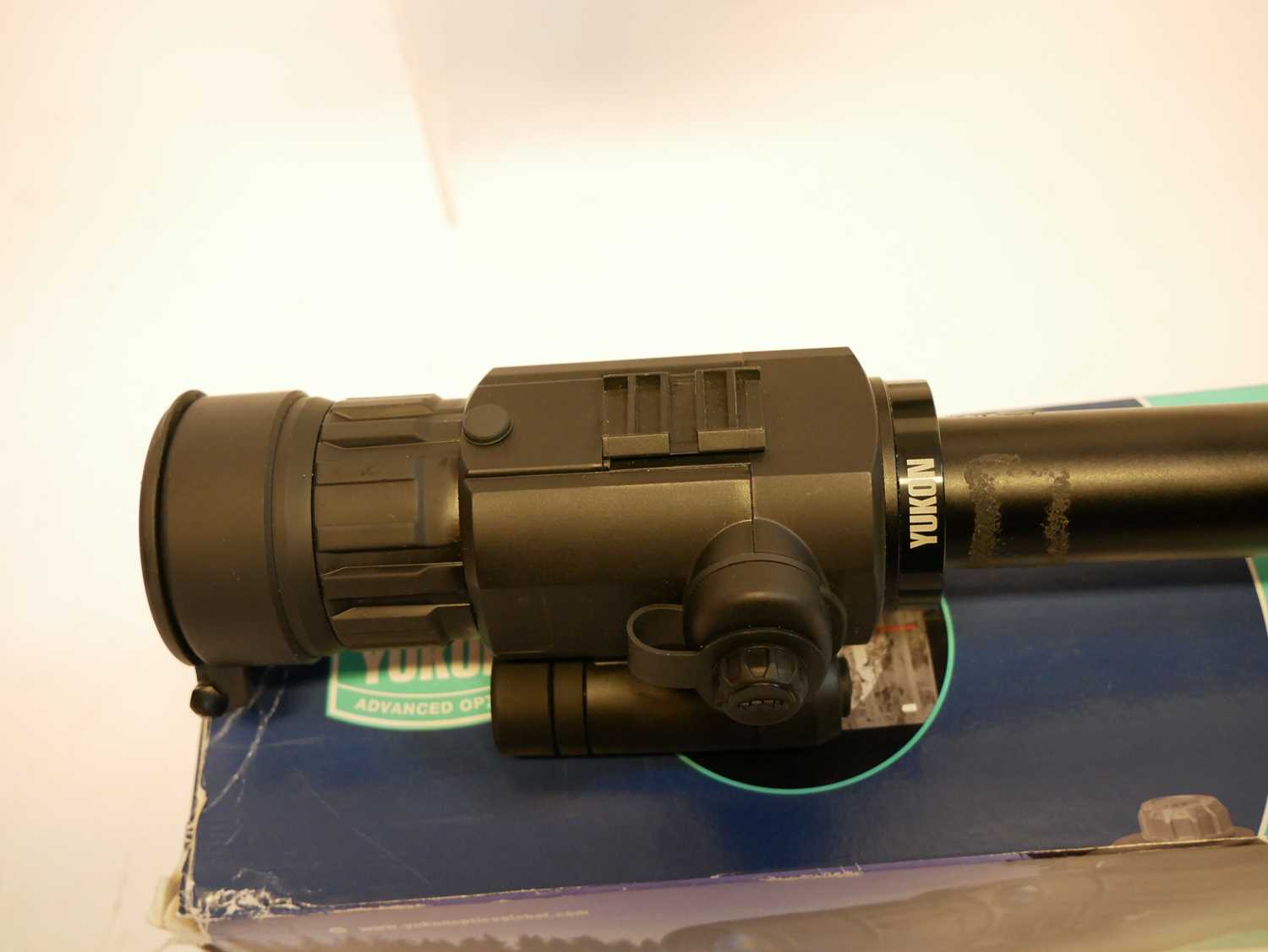 Yukon Photon XT rifle scope, with box serial number 70060191 also a Bushnell 2.5x40 night vision - Image 3 of 8