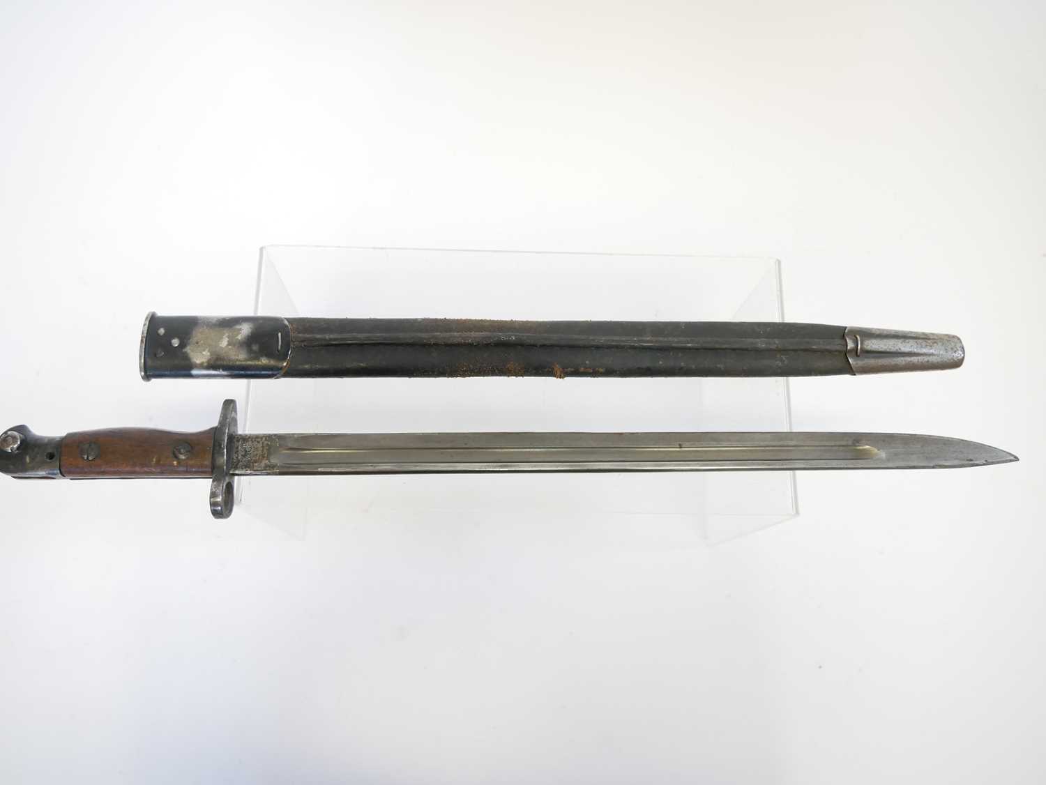 Lee Enfield SMLE 1907 pattern sword bayonet and scabbard, by Sanderson, the ricasso stamped with - Image 6 of 10