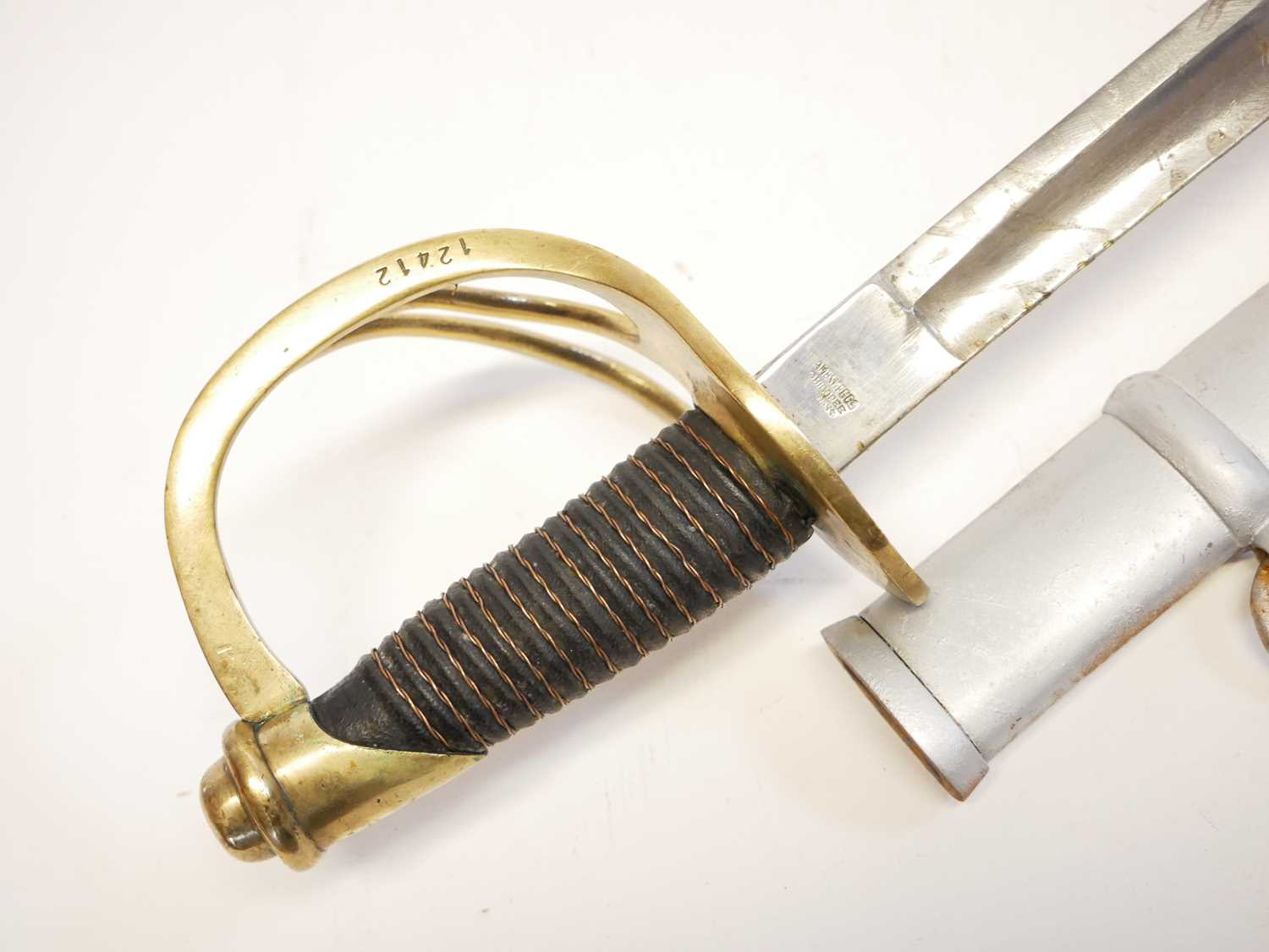 Reproduction US wrist breaker cavalry sabre and scabbard, curved fullered blade with brass guard and - Image 8 of 11
