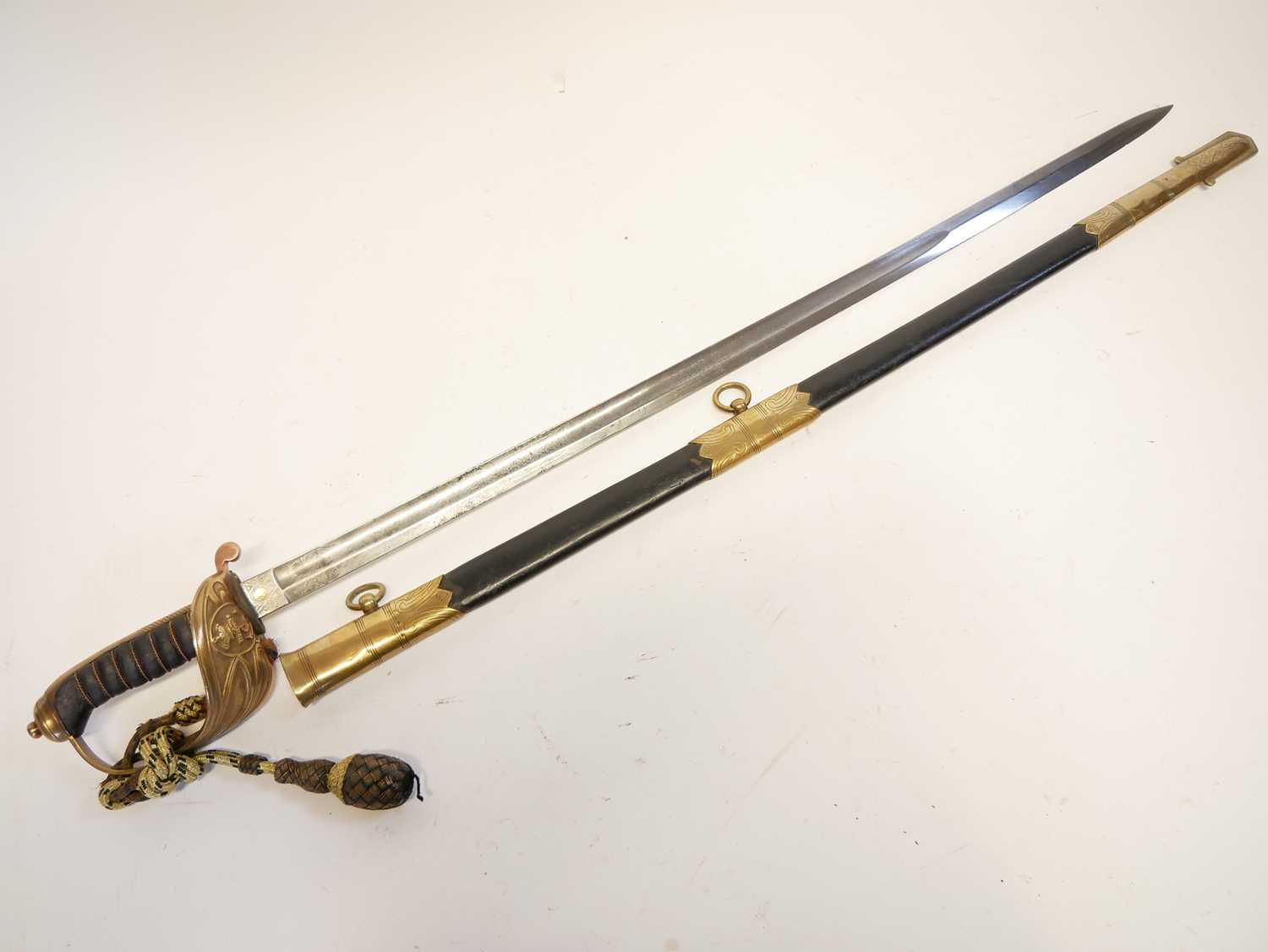 Royal Navy Petty Officer's sword, similar to an 1827 Naval sword but without the lion head pommel, - Image 2 of 16