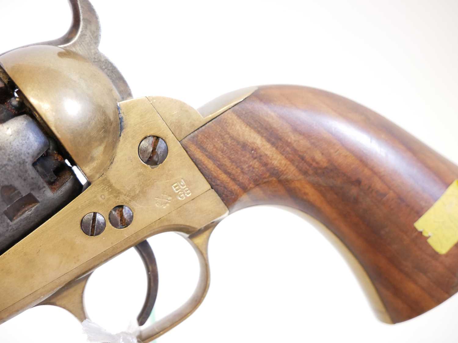 Deactivated Italian copy of a brass frame Colt navy percussion revolver, 7.5inch barrel, no serial - Bild 7 aus 7